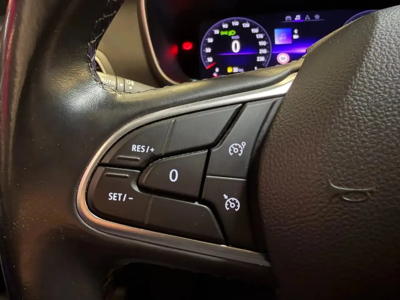 Renault Megane Berline — photo 29