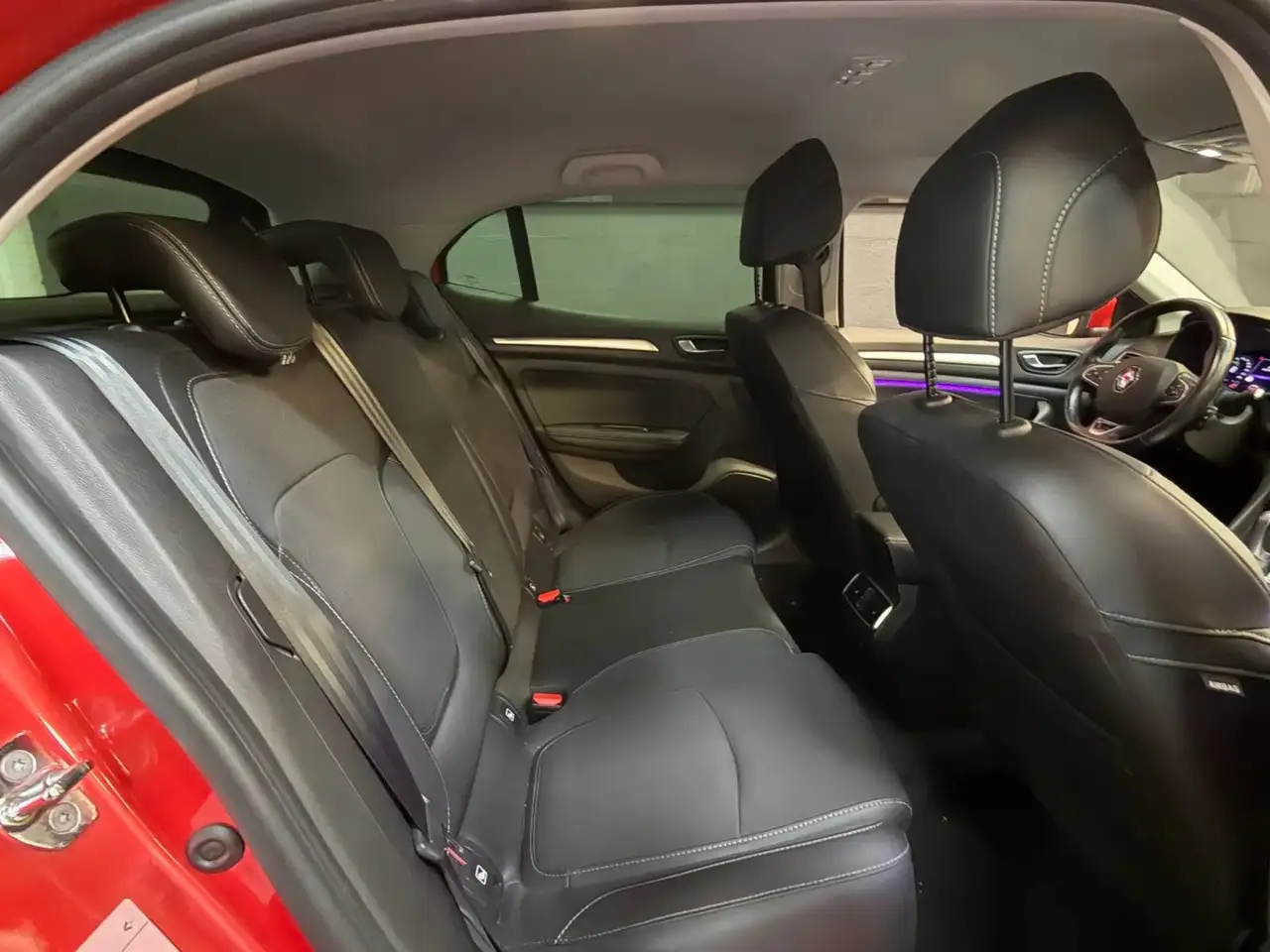 Renault Megane Berline — photo 12
