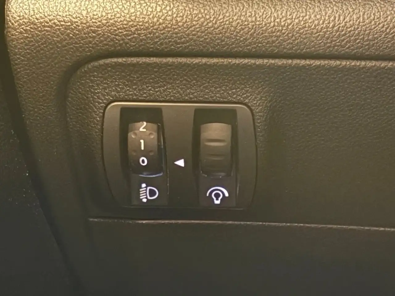 Renault Megane Berline — photo 32