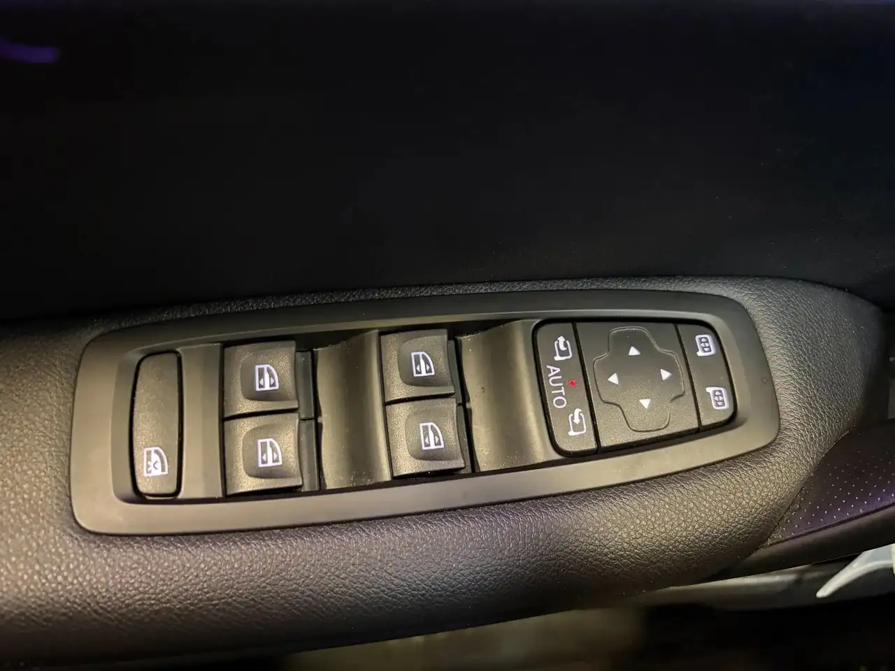 Renault Megane Berline — photo 33