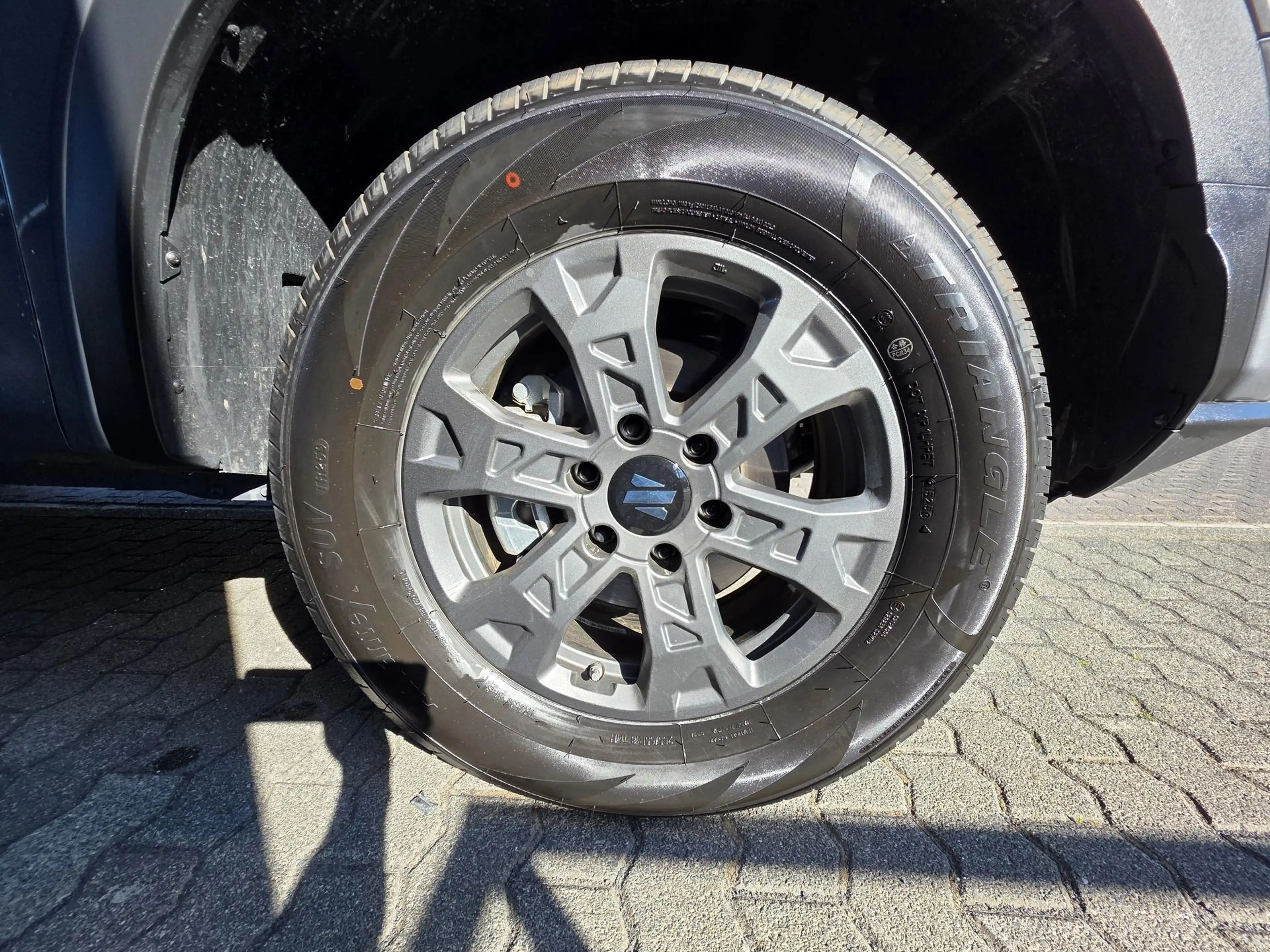 DFM Rich 9 DFSK PickUp 4x4 -VOLLAUSSTATTUNG-  bis zu 6 Jah... — photo 10