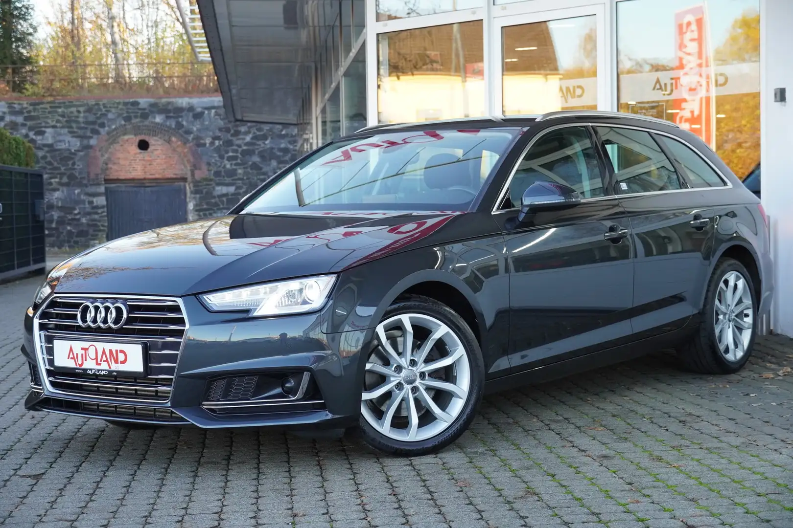 Audi A4 Avant 40 2.0 TFSI design ACC Navi Spurhalte Gris - 2