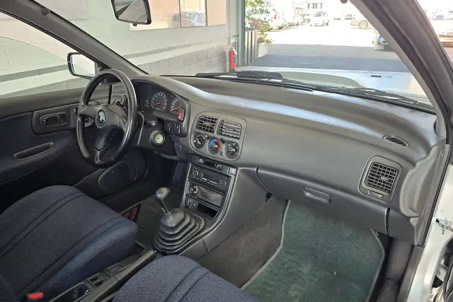 Subaru Impreza view 13