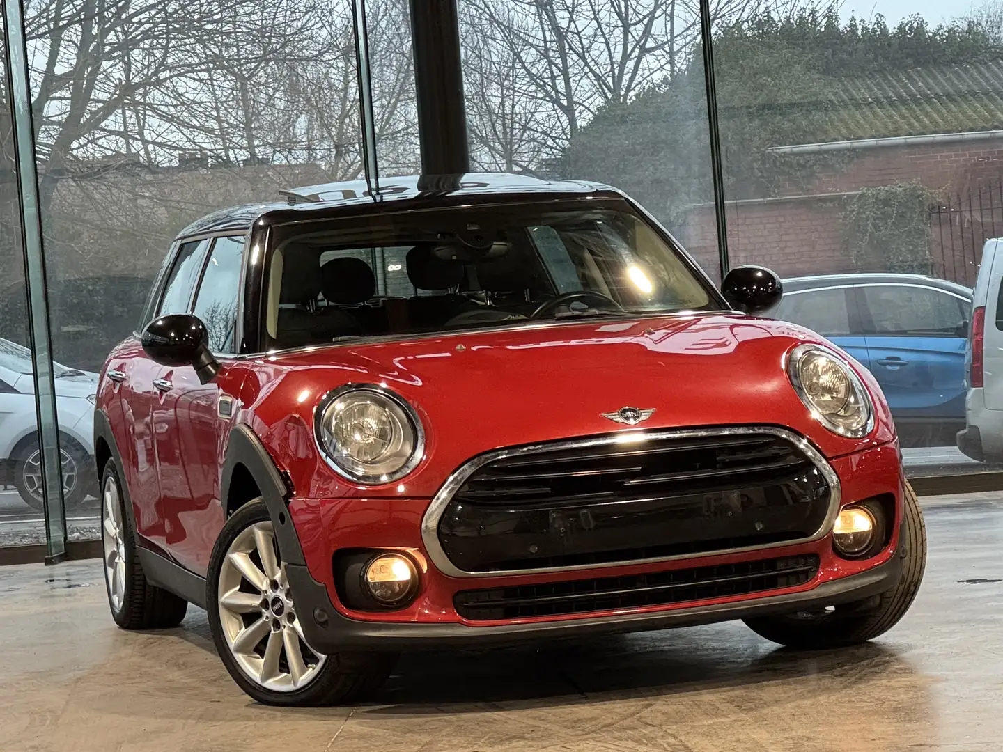 MINI Cooper Clubman 1.5i/CAMERA/NAVI/FULLOPTIONS/1PROP CARNET/ Rood - 2