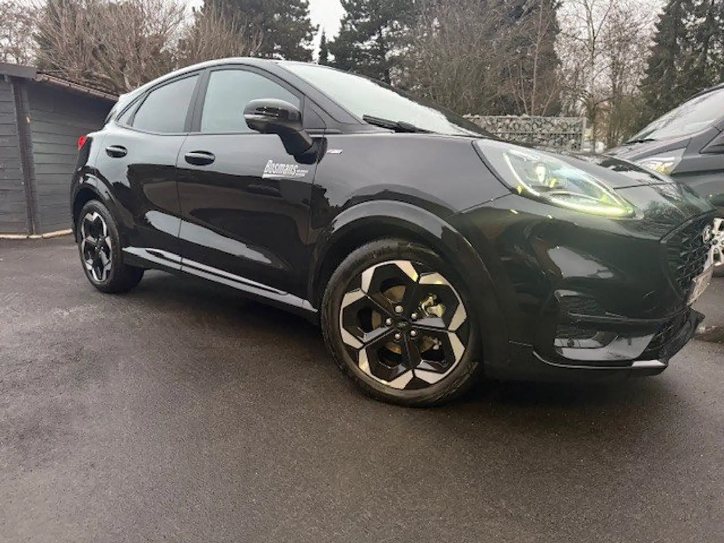 Ford Puma EcoBoost mHEV ST-Line X AUT Zwart - 1