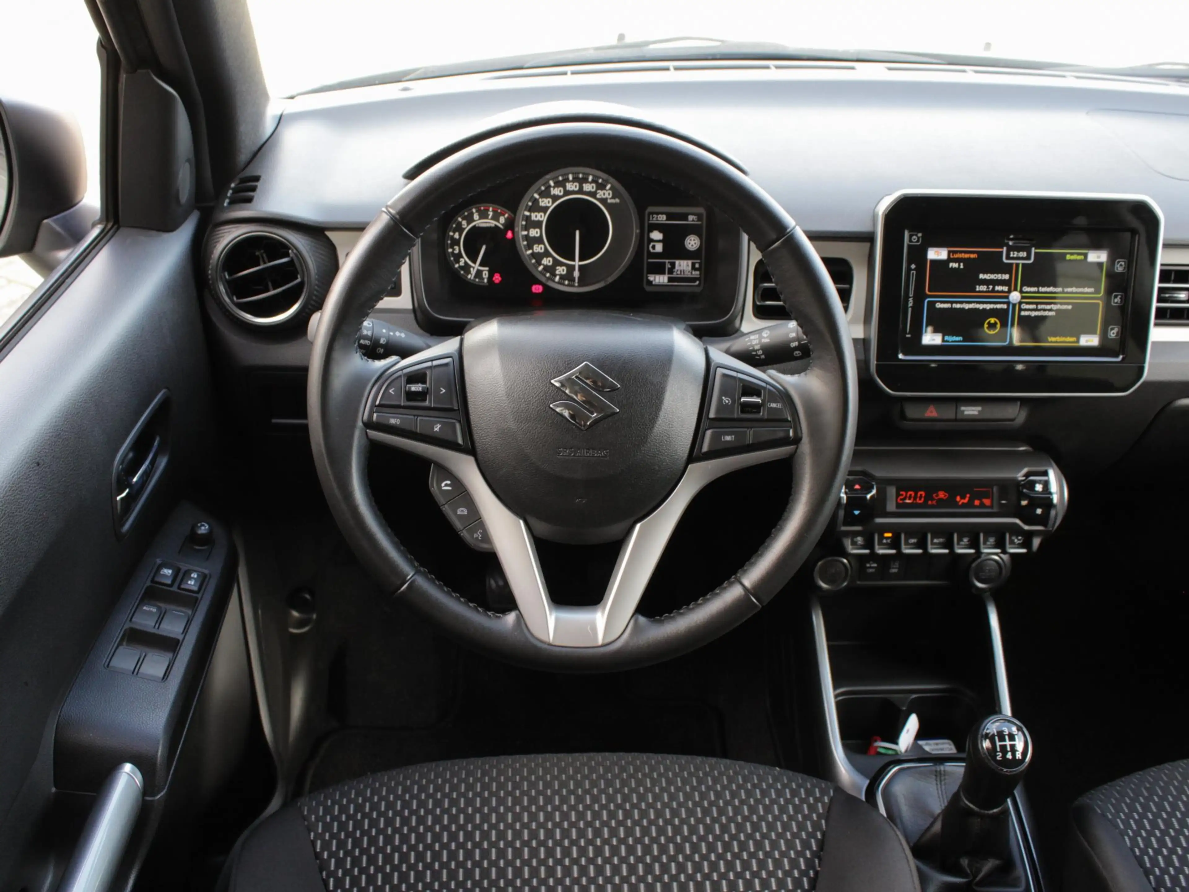 Suzuki Ignis 1.2 Smart Hybrid Style | Clima | Cruise | Navi | C — photo 4