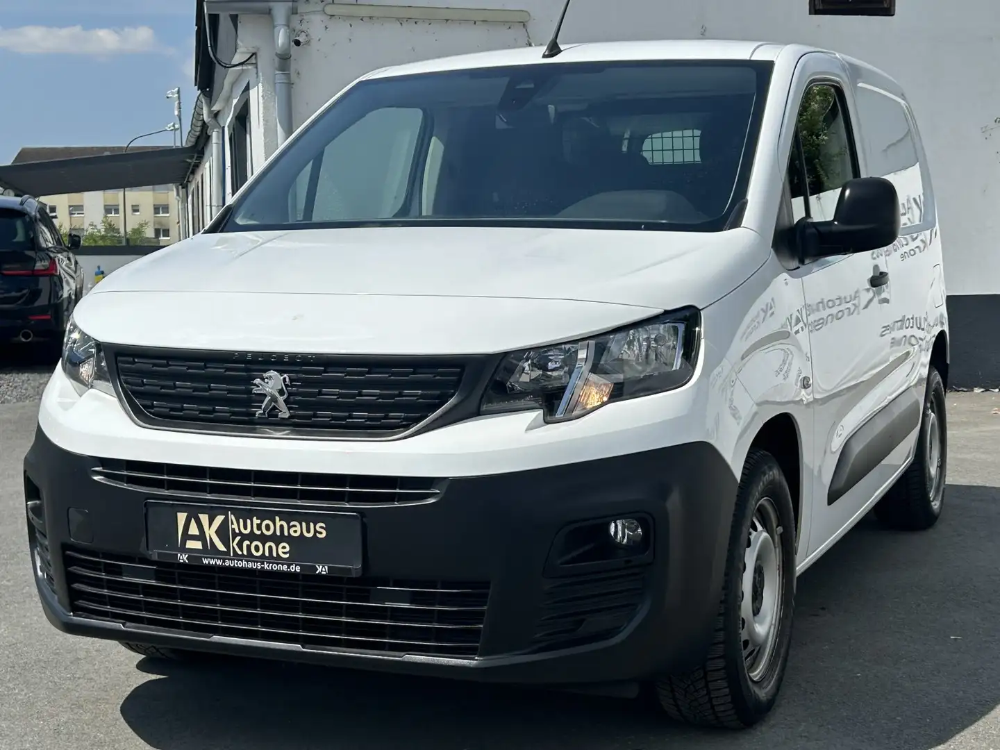 Peugeot Partner 1.5 BlueHDi 130 Grip L1 *3-SITZER*AHK*KLIMA* PDC Weiß - 2