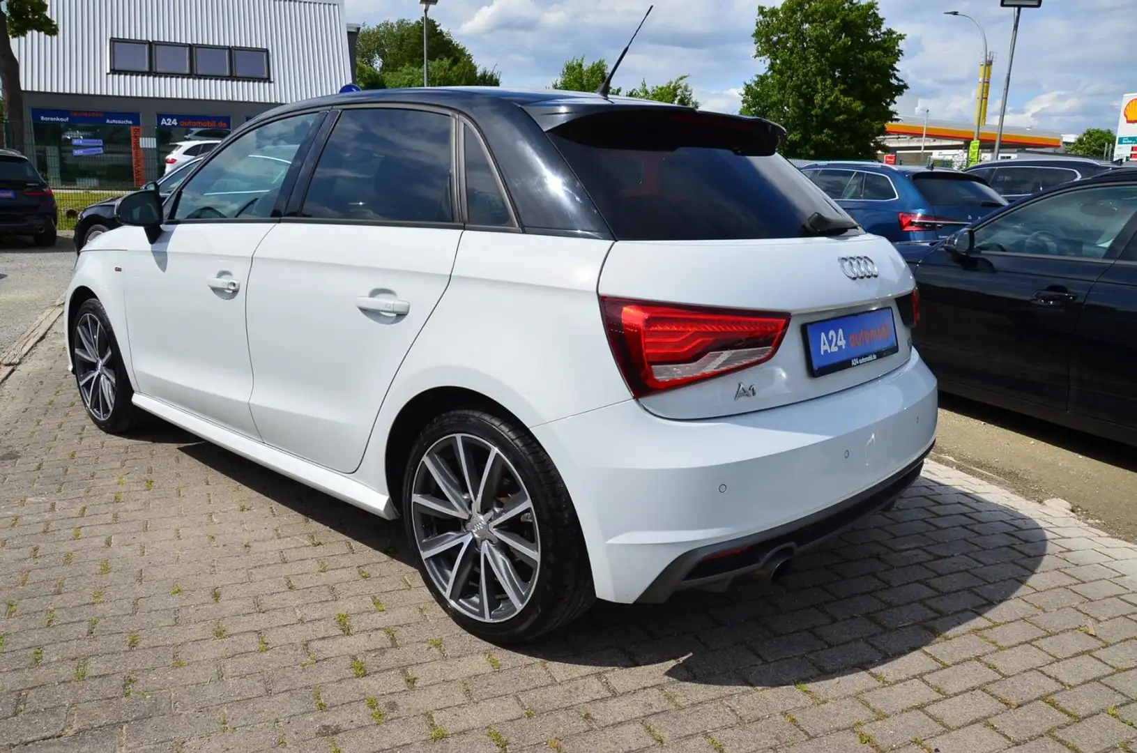 Audi A1 1.0 TFSI Sportback S line Klimaautomatik Audi musi Wit - 2