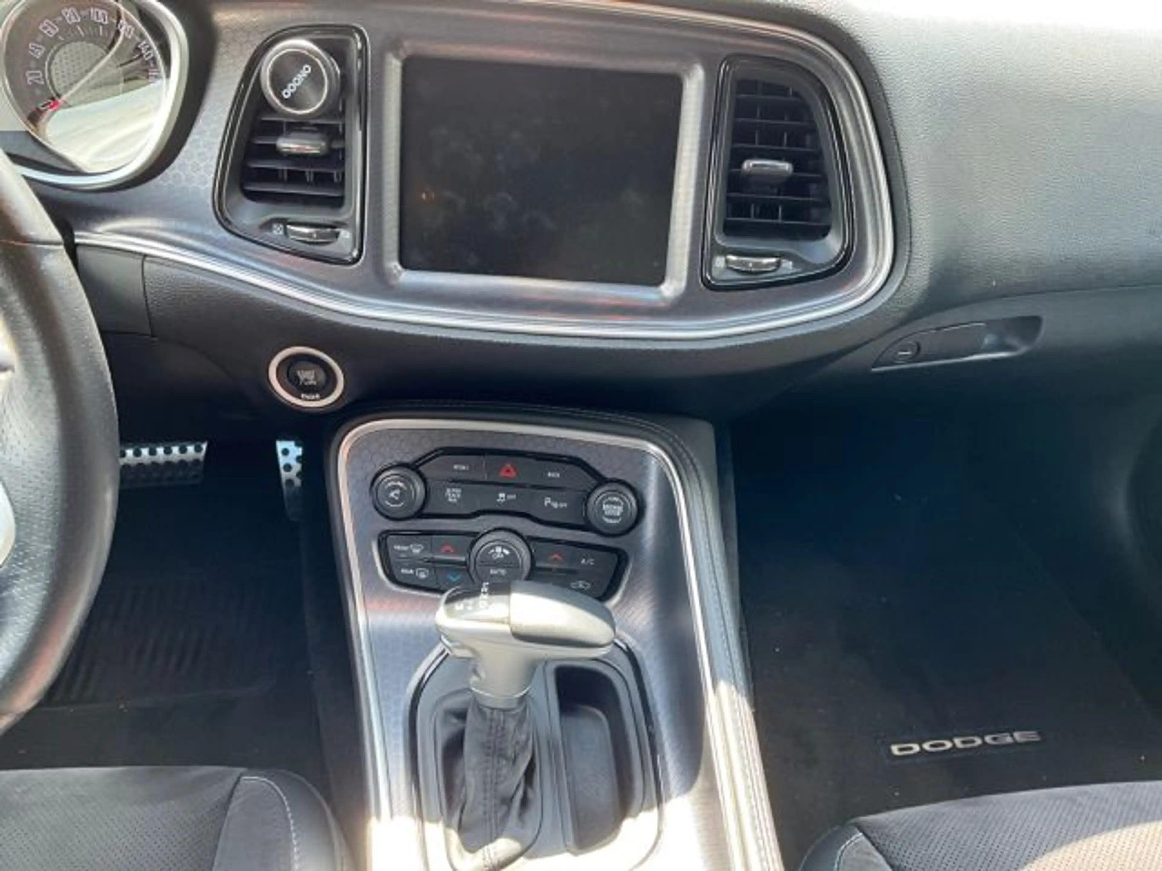 Dodge Challenger Automatik 392 Hemi Scat Pack Shaker — photo 8