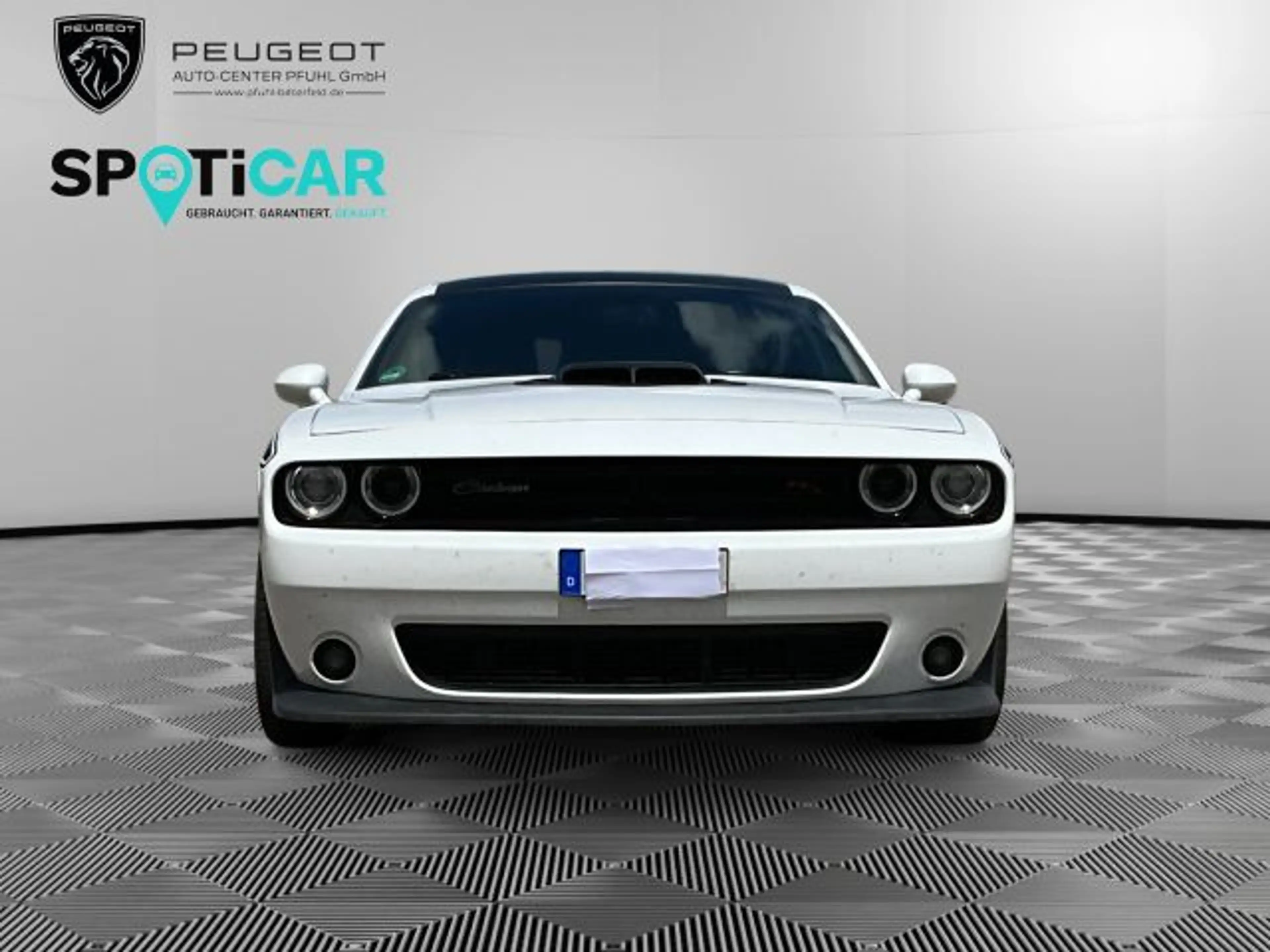 Dodge Challenger Automatik 392 Hemi Scat Pack Shaker — photo 5