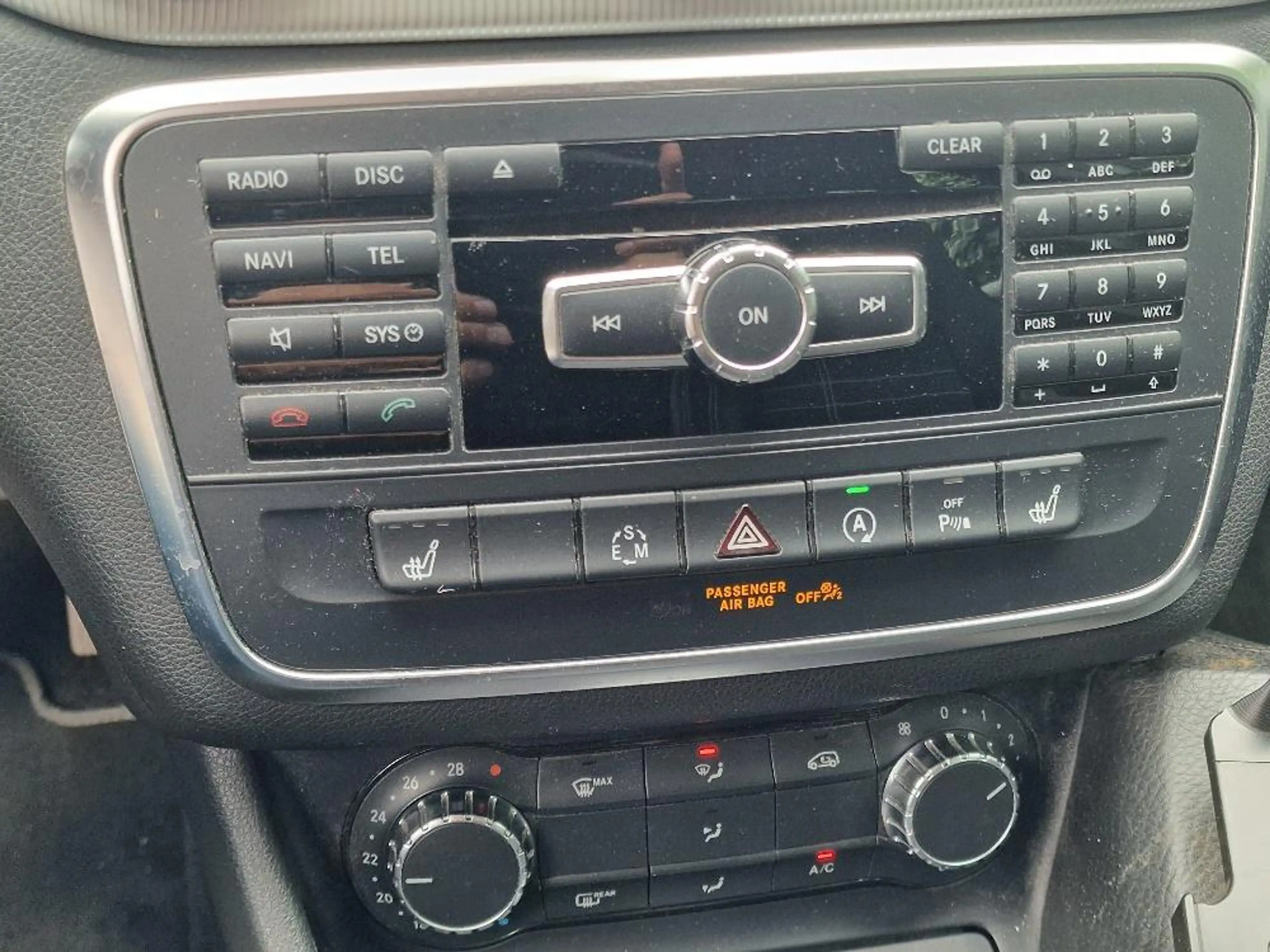 Mercedes-Benz GLA 180 Urban — photo 26
