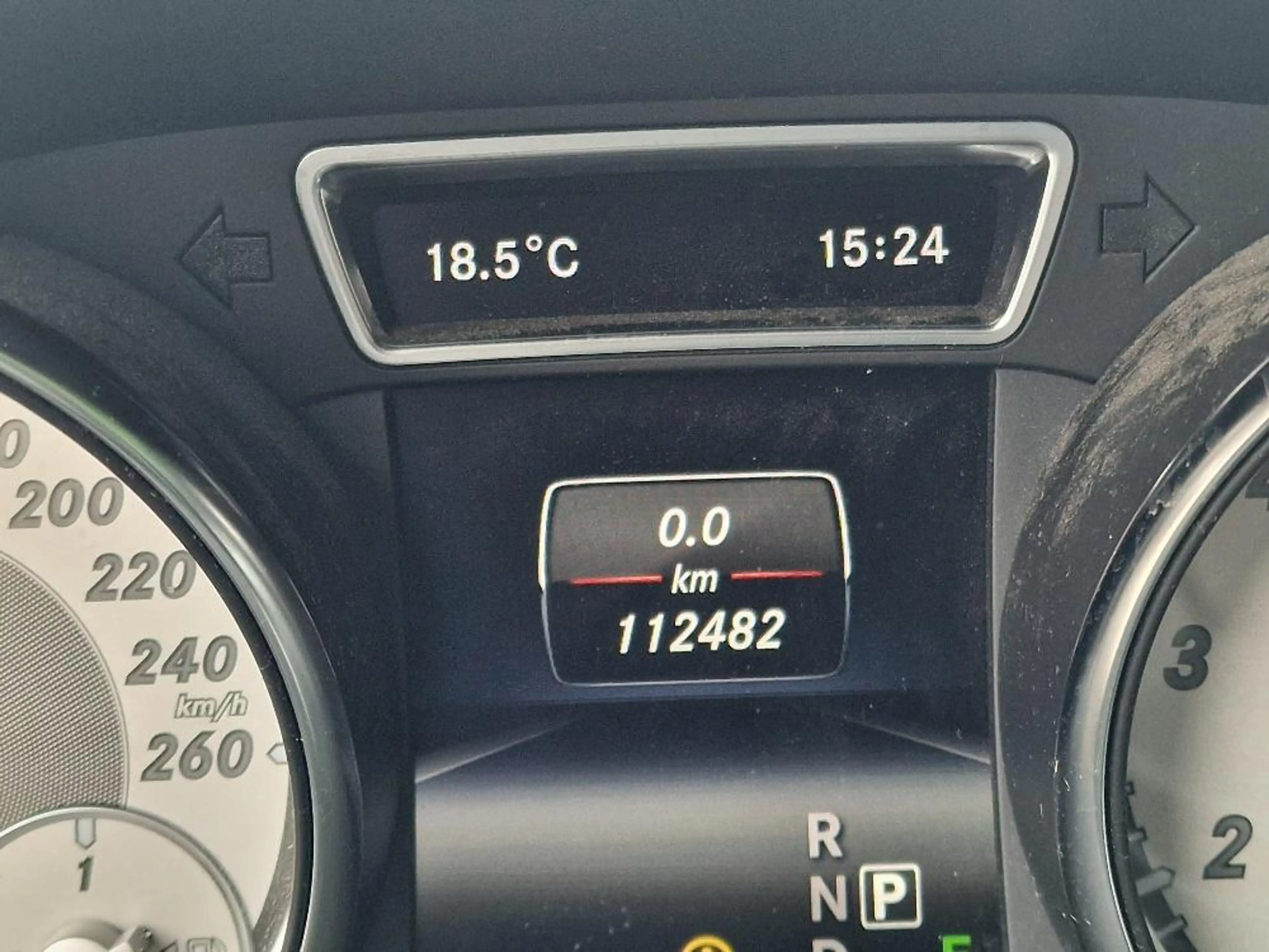 Mercedes-Benz GLA 180 Urban — photo 18