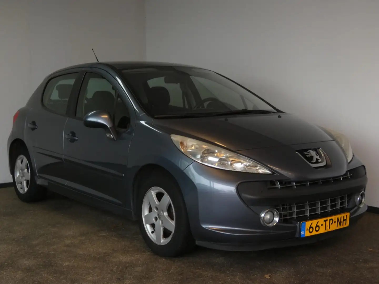Peugeot 207 1.4-16V XS Pack Nwe APK airco Grijs - 2
