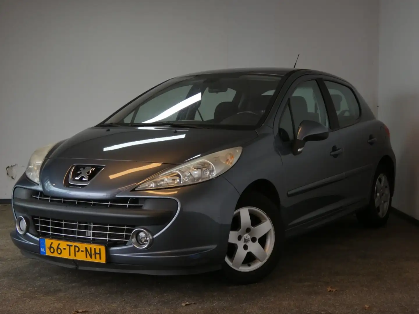 Peugeot 207 1.4-16V XS Pack Nwe APK airco Grijs - 1