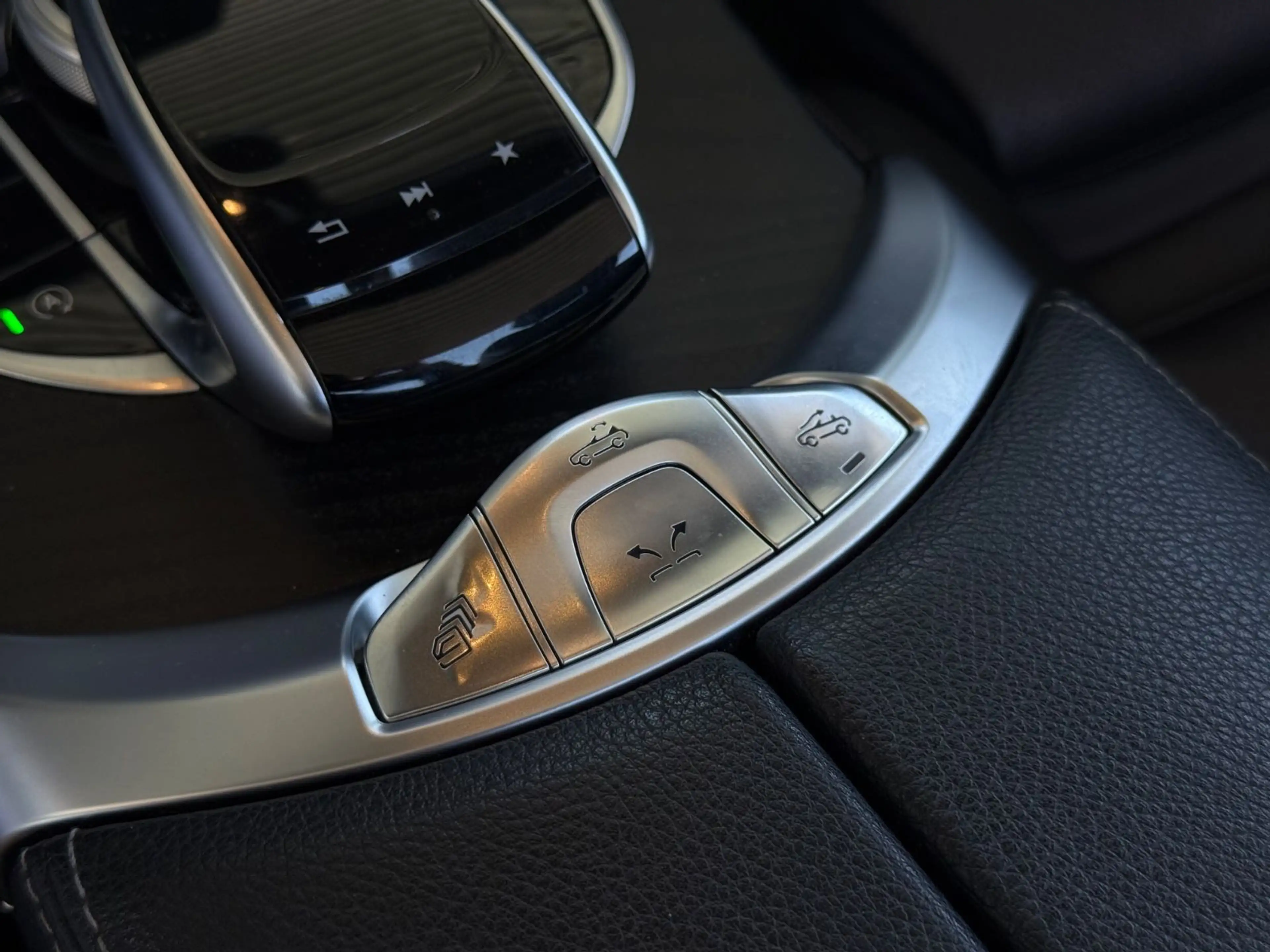Mercedes-Benz C 180 Cabrio AMG PAKET/F1/ SCHECKHEFT GEPFLEGT — photo 15