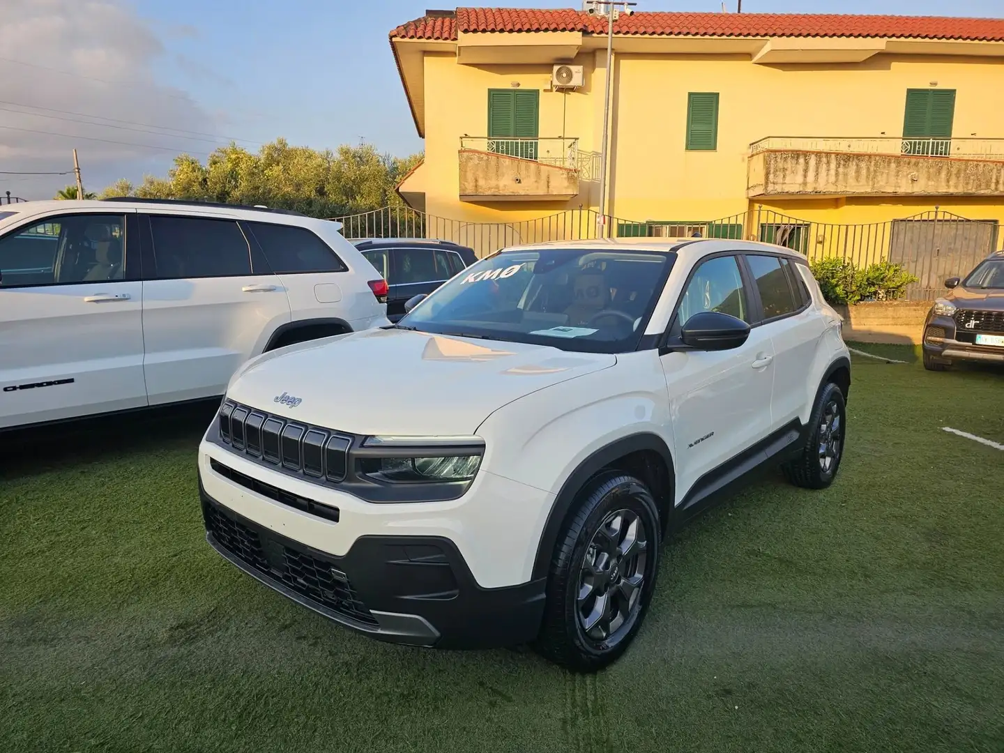 Jeep Avenger 1.2 Turbo 100 CV Altitude Bianco - 1