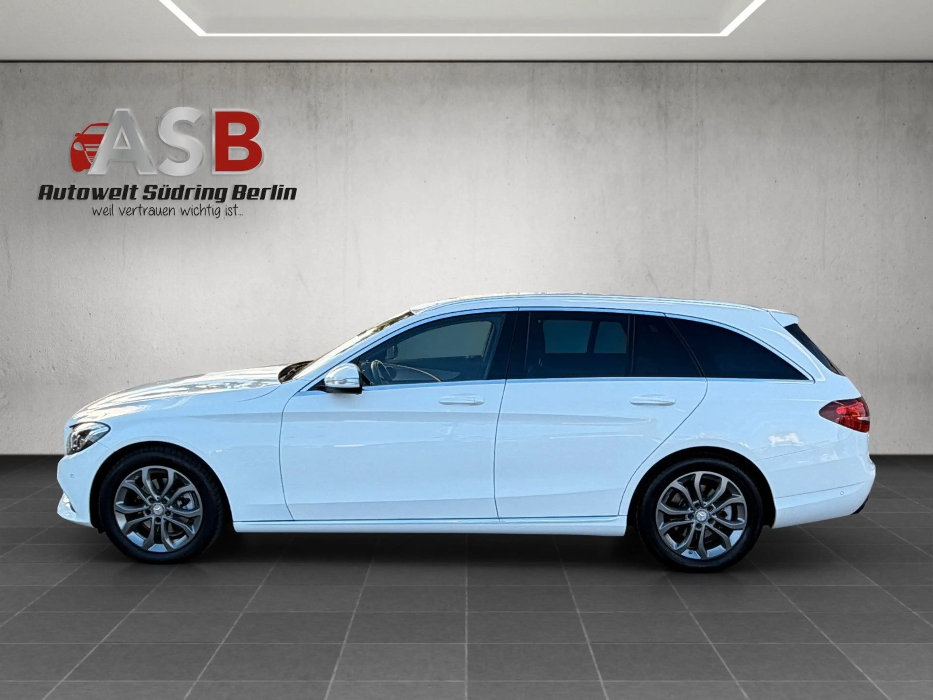 Mercedes-Benz C 220 d T-Model*Avantgarde *Leder* COMAND*ILS LED — photo 14