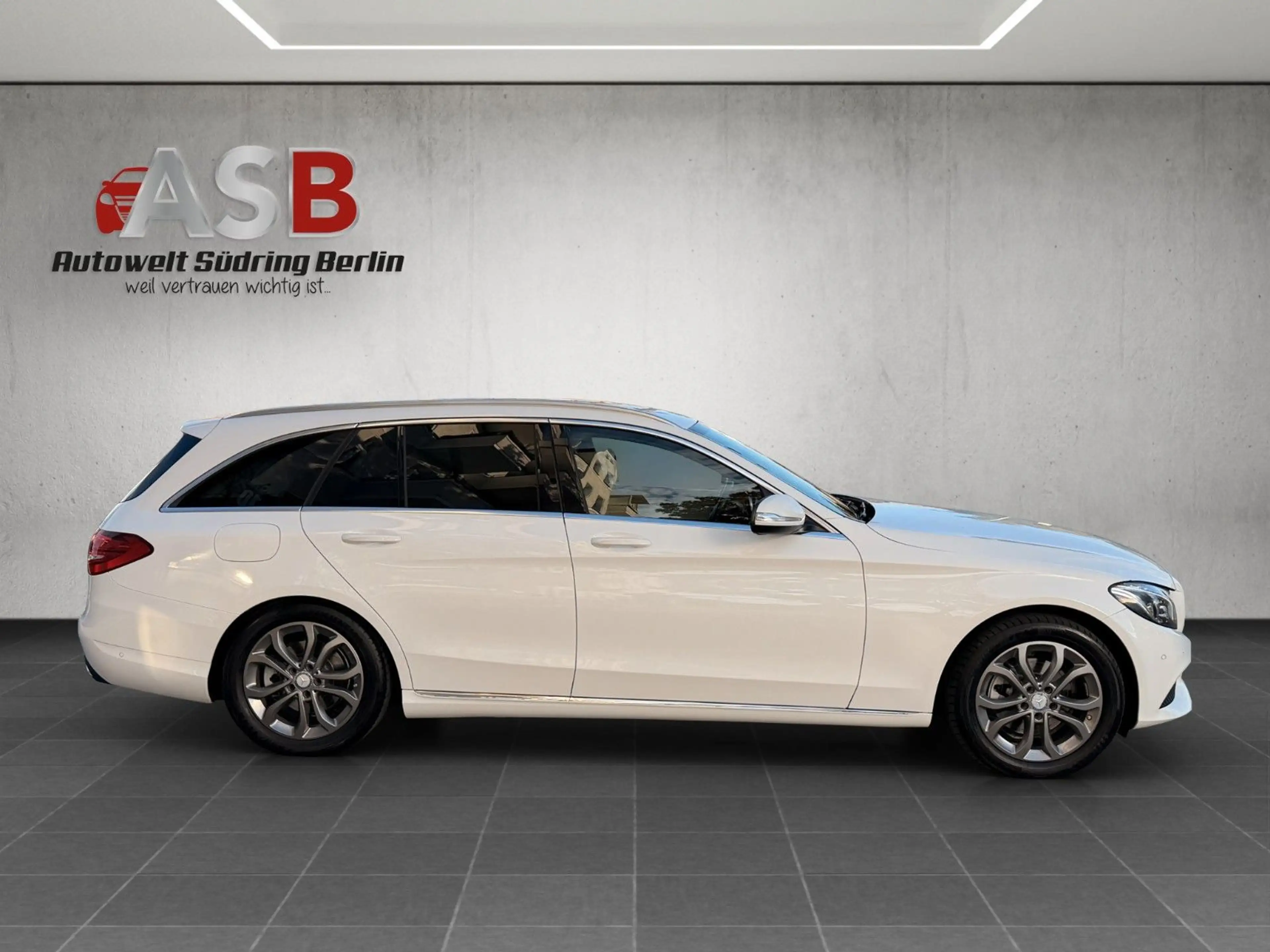 Mercedes-Benz C 220 d T-Model*Avantgarde *Leder* COMAND*ILS LED — photo 10