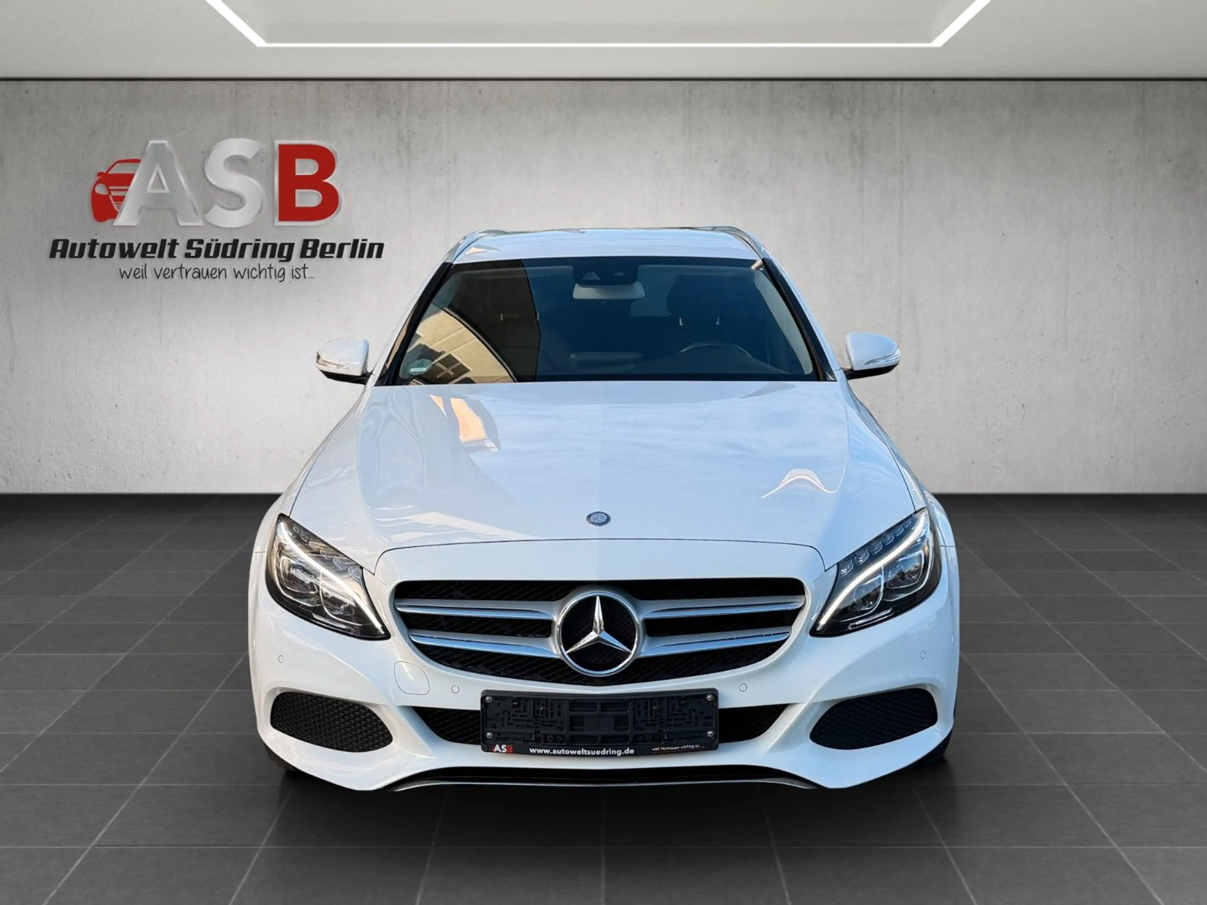 Mercedes-Benz C 220 d T-Model*Avantgarde *Leder* COMAND*ILS LED — photo 2