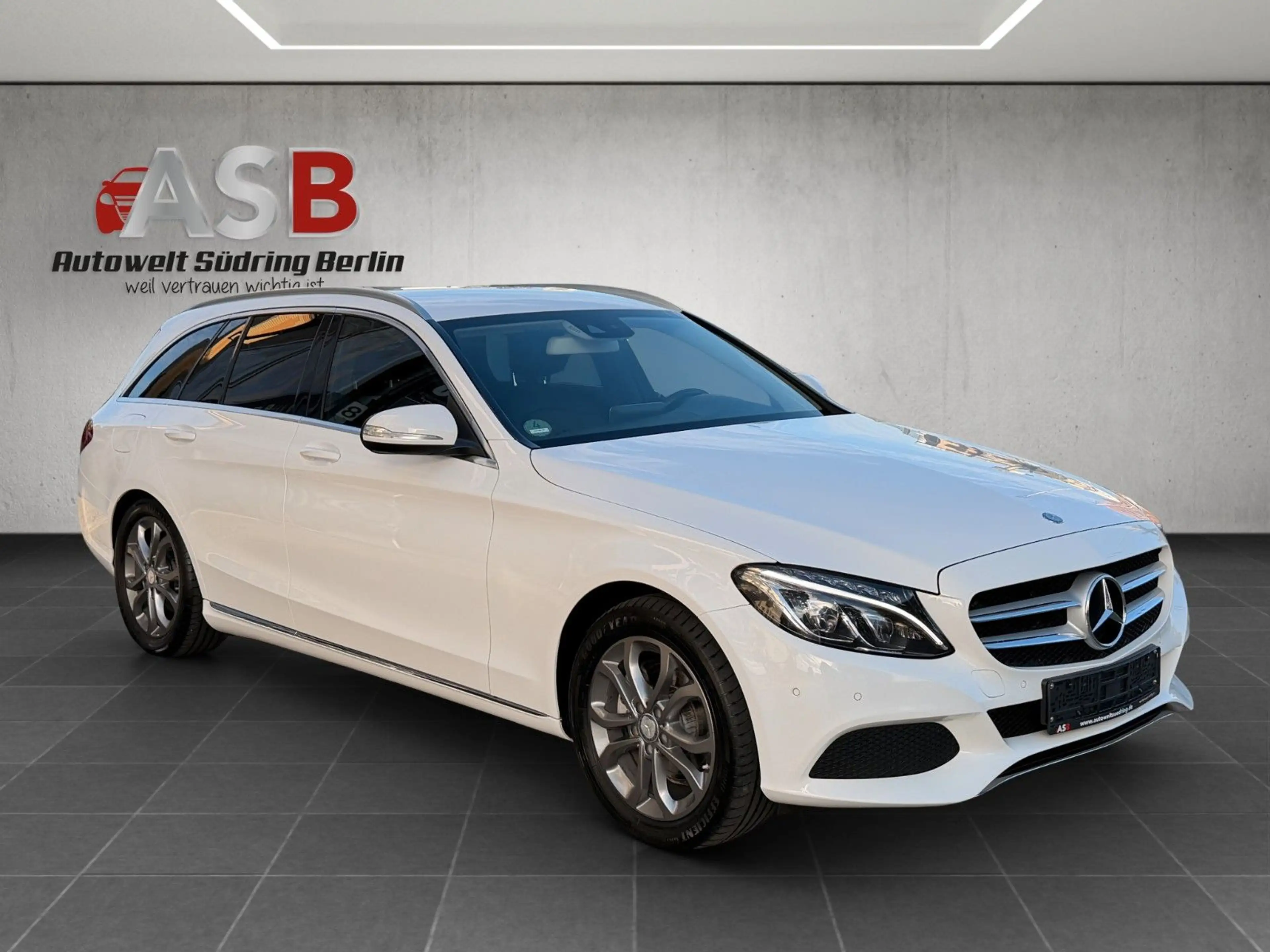 Mercedes-Benz C 220 d T-Model*Avantgarde *Leder* COMAND*ILS LED — photo 3