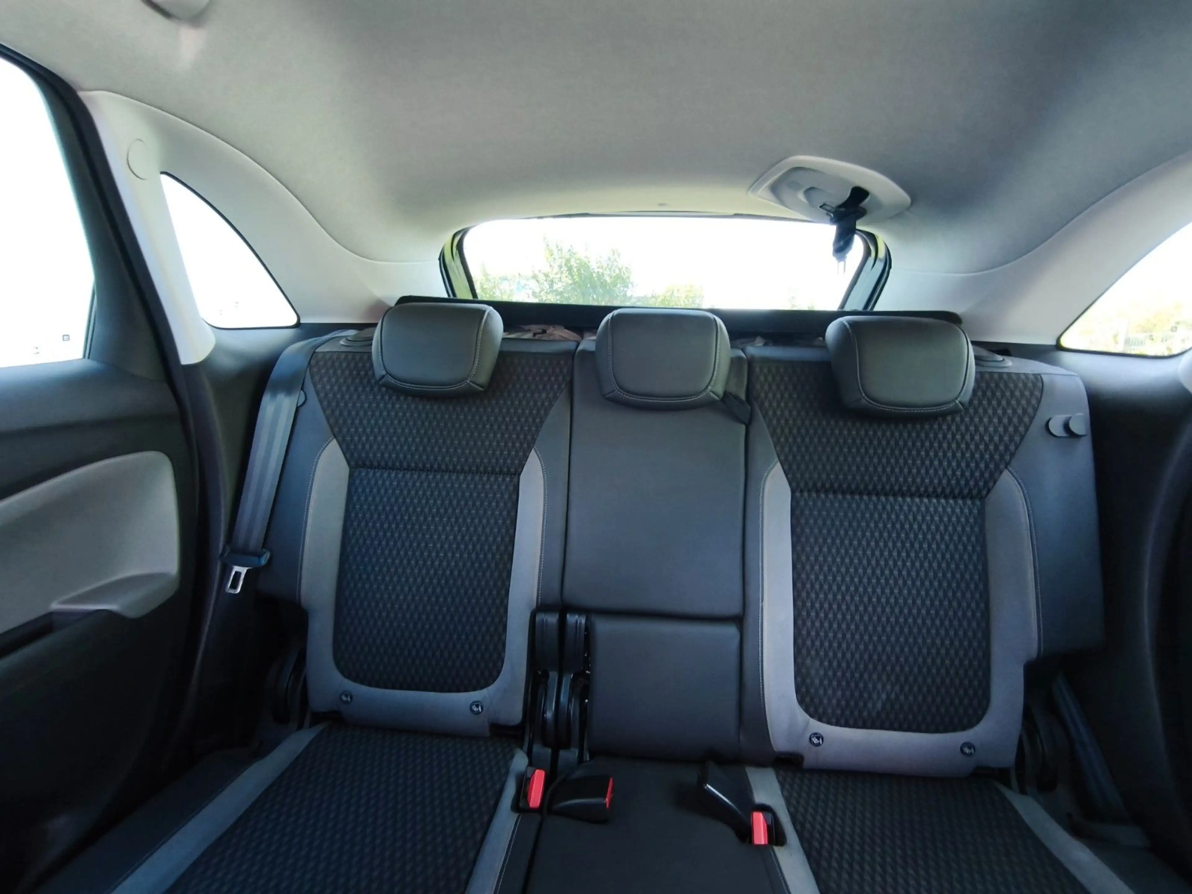 Opel Crossland X 1,2 / 96kW, KLIMA, AHK, TÜV NEU — photo 40