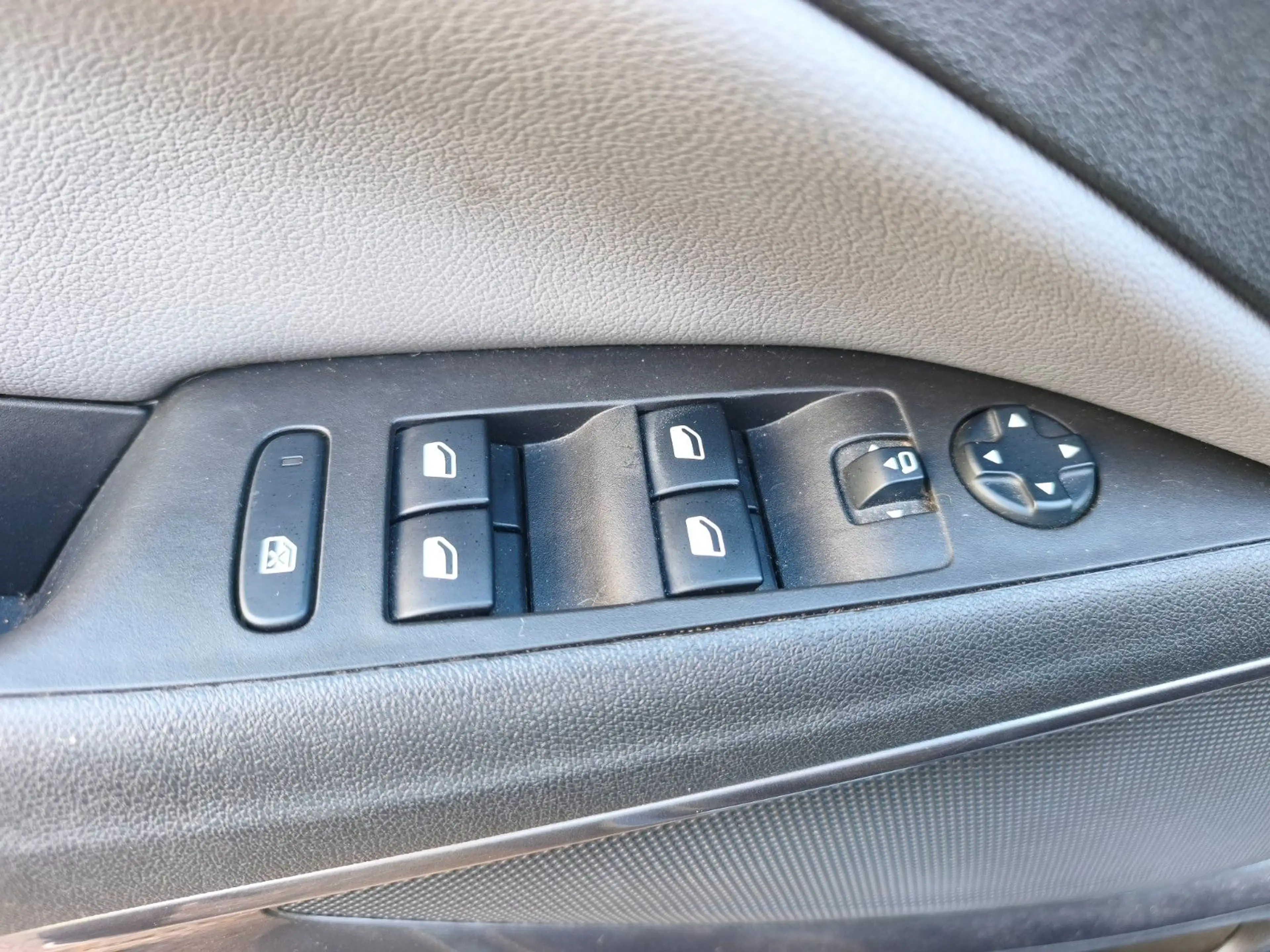 Opel Crossland X 1,2 / 96kW, KLIMA, AHK, TÜV NEU — photo 11