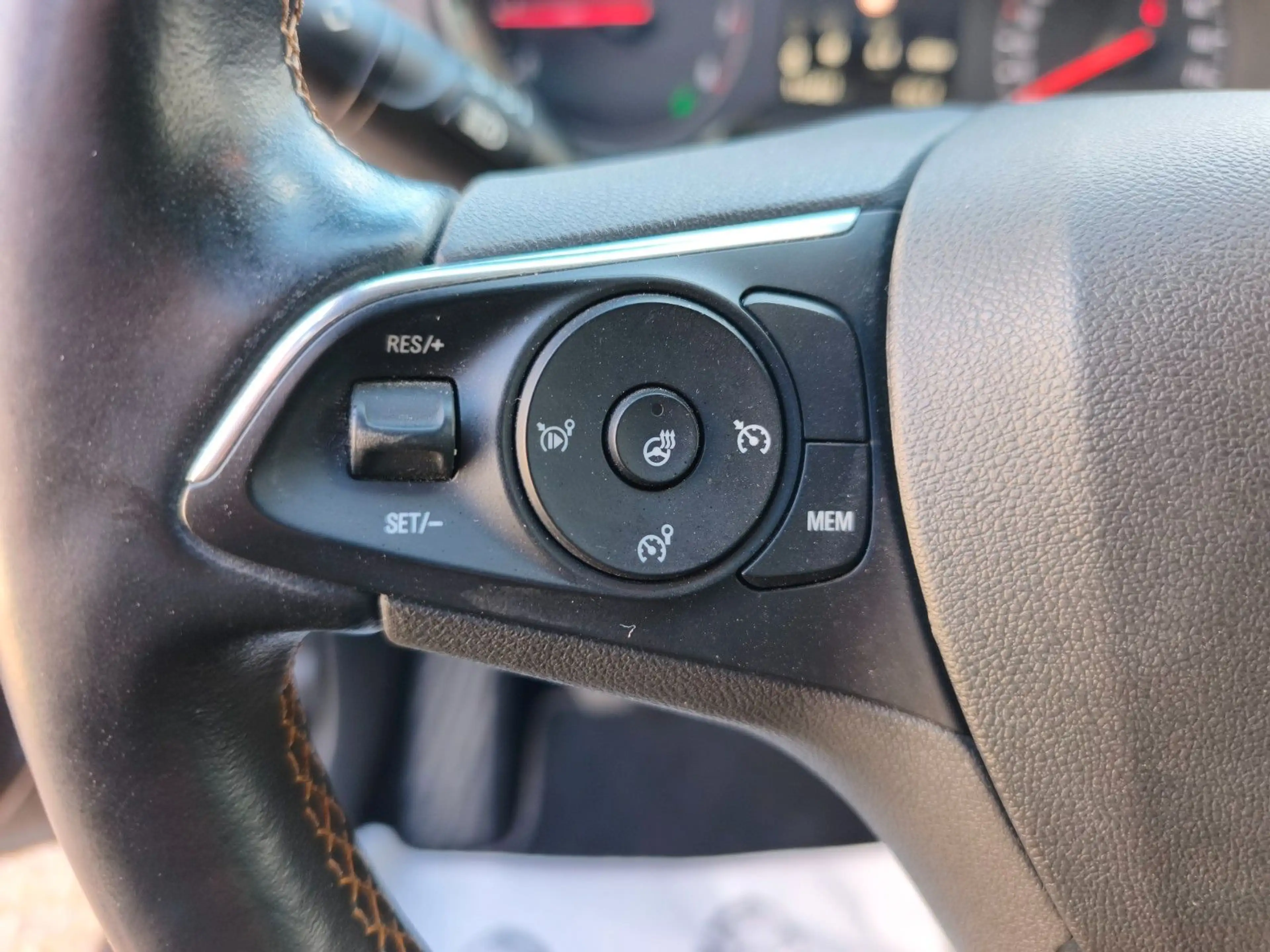 Opel Crossland X 1,2 / 96kW, KLIMA, AHK, TÜV NEU — photo 15