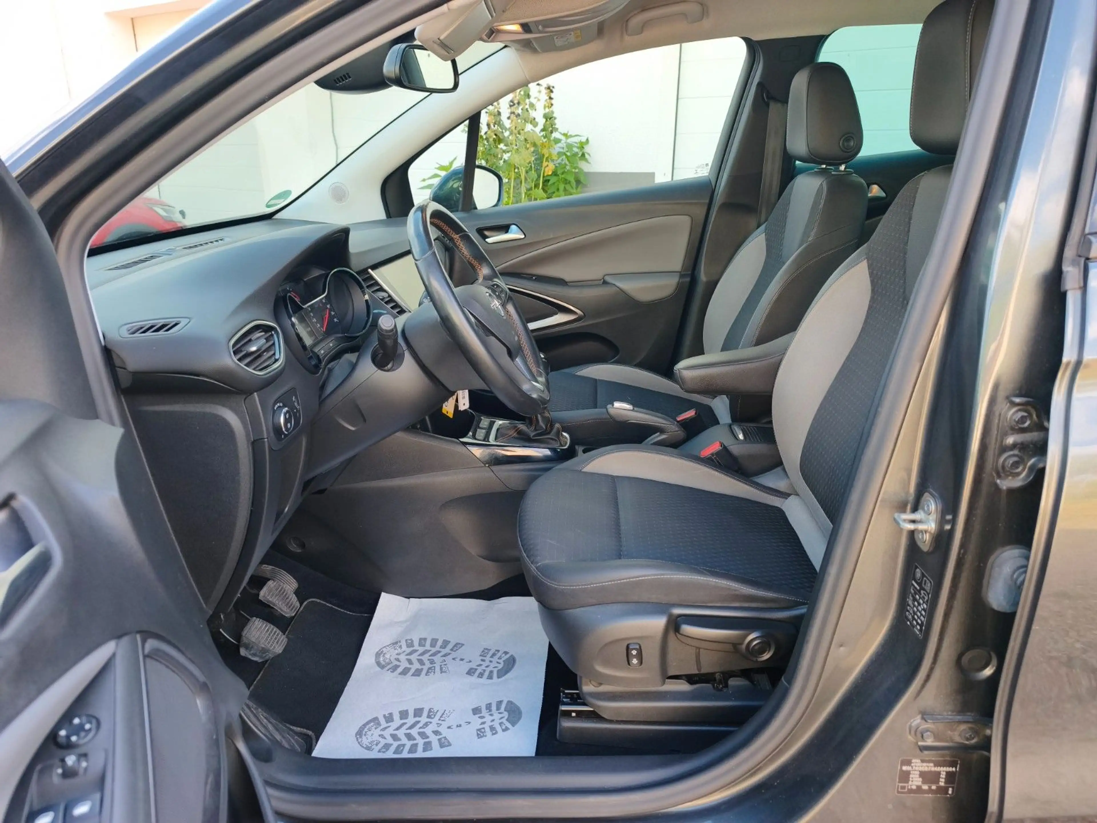 Opel Crossland X 1,2 / 96kW, KLIMA, AHK, TÜV NEU — photo 13
