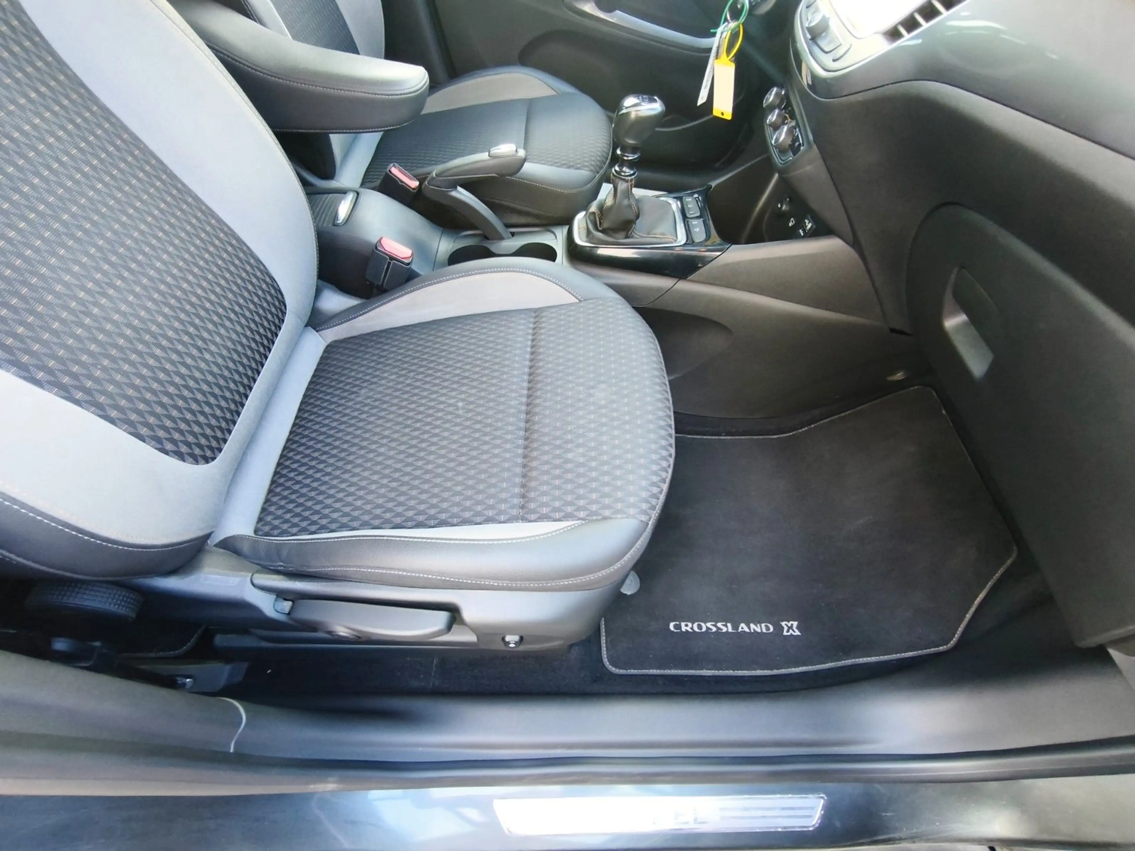 Opel Crossland X 1,2 / 96kW, KLIMA, AHK, TÜV NEU — photo 32