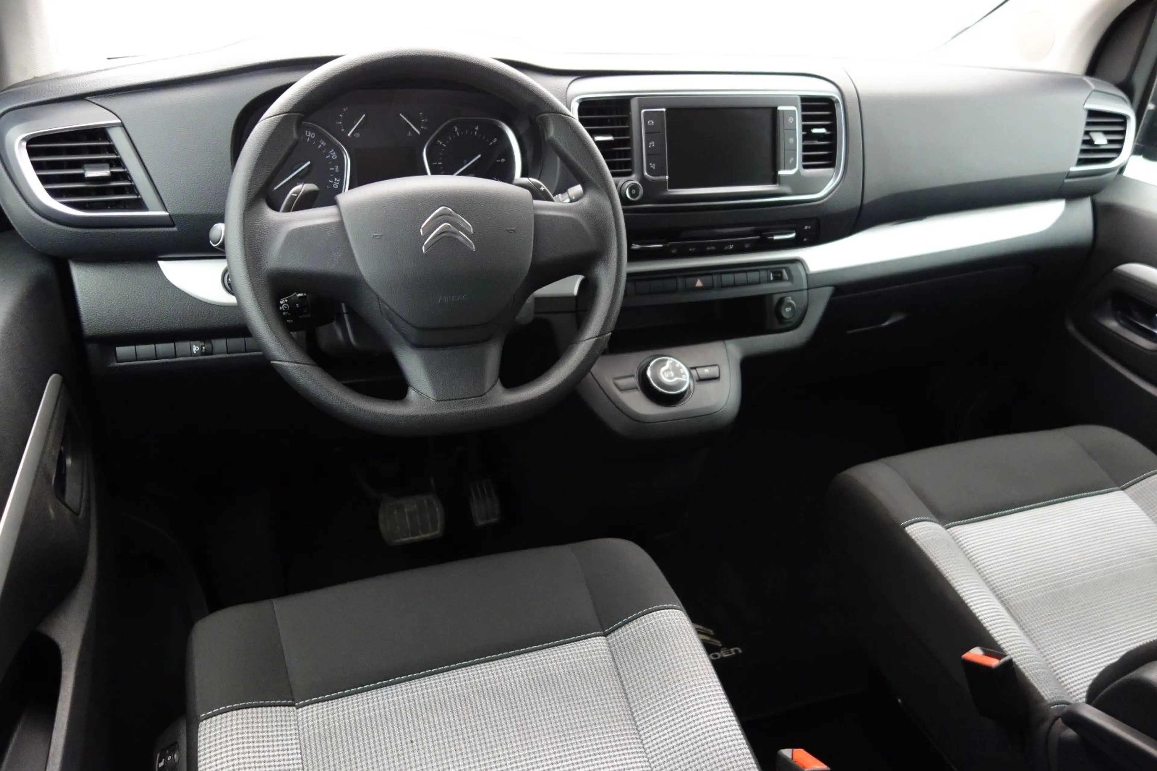 Citroen Spacetourer HDI Feel Lang (M) Automatik 130 kW — photo 11