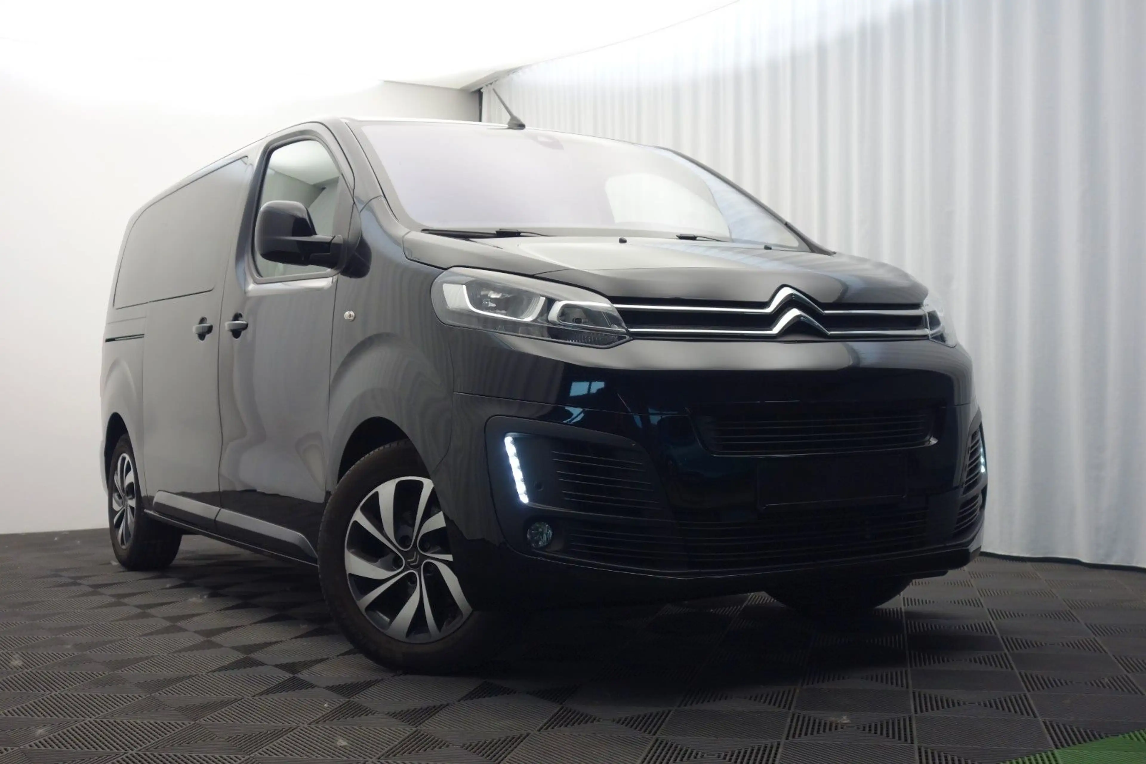 Citroen Spacetourer HDI Feel Lang (M) Automatik 130 kW