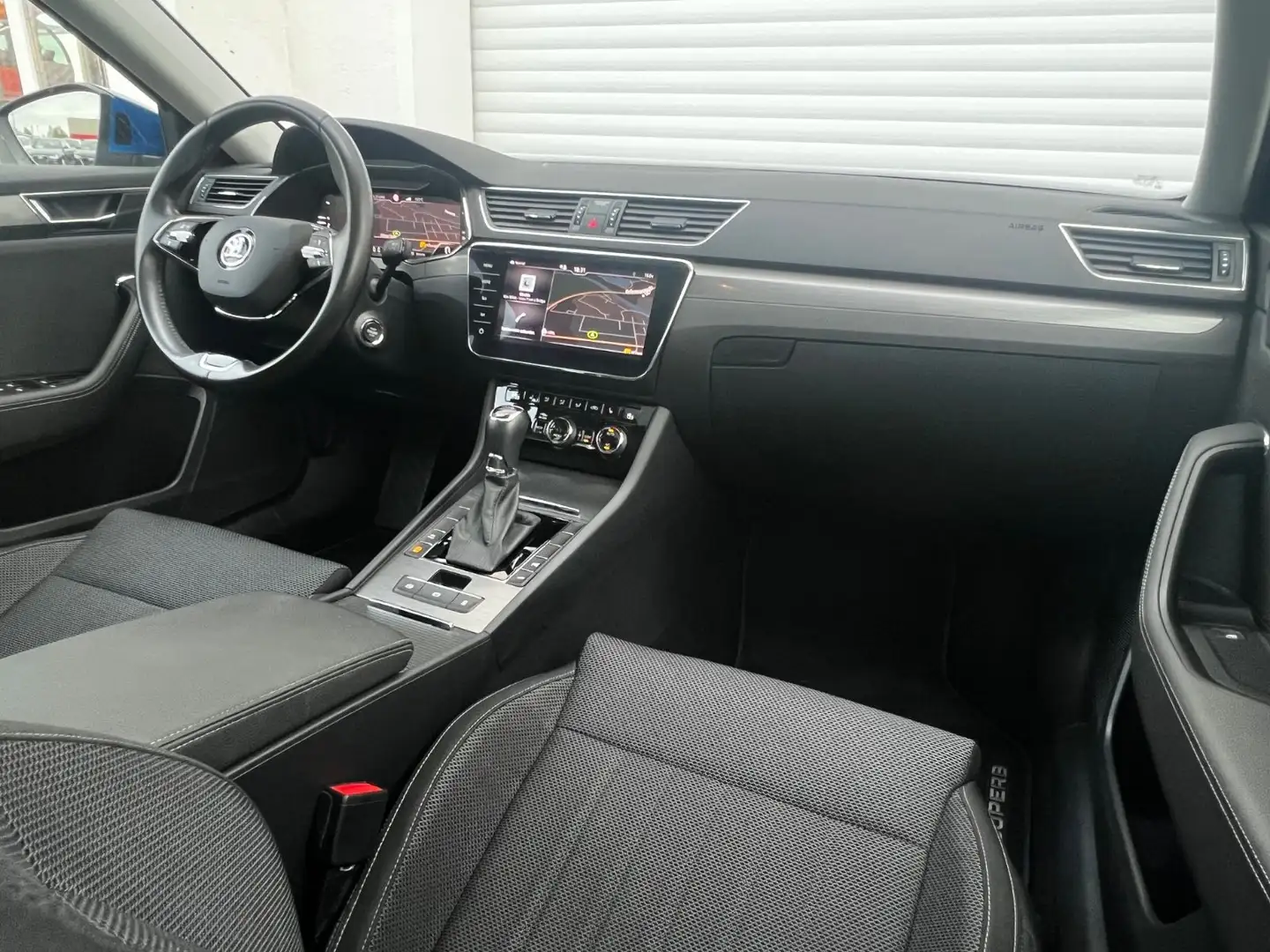 Skoda Superb 2.0 TDI DSG Matrix Virtual PANO 360° ACC Blau - 2