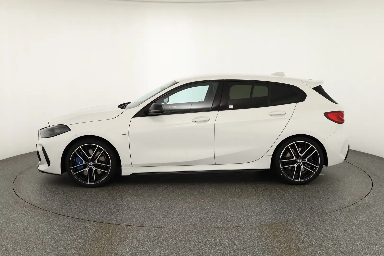 BMW M1 M135i xDrive LED Navi Virtual Cockpit Leder PDC Weiß - 2