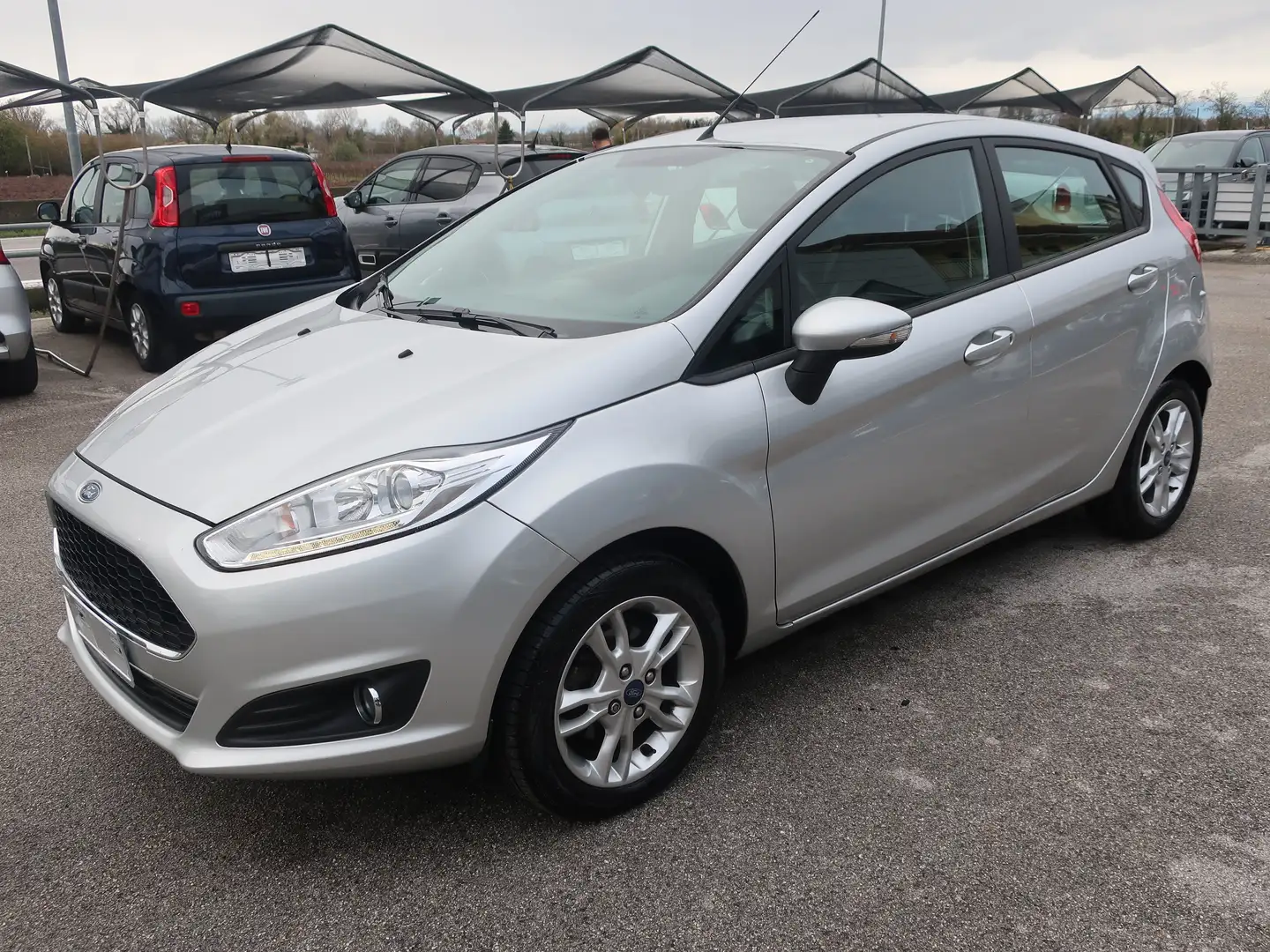 Ford Fiesta Fiesta 5p 1.0 Business 80cv E6 - Tagliandi Ford Argento - 1