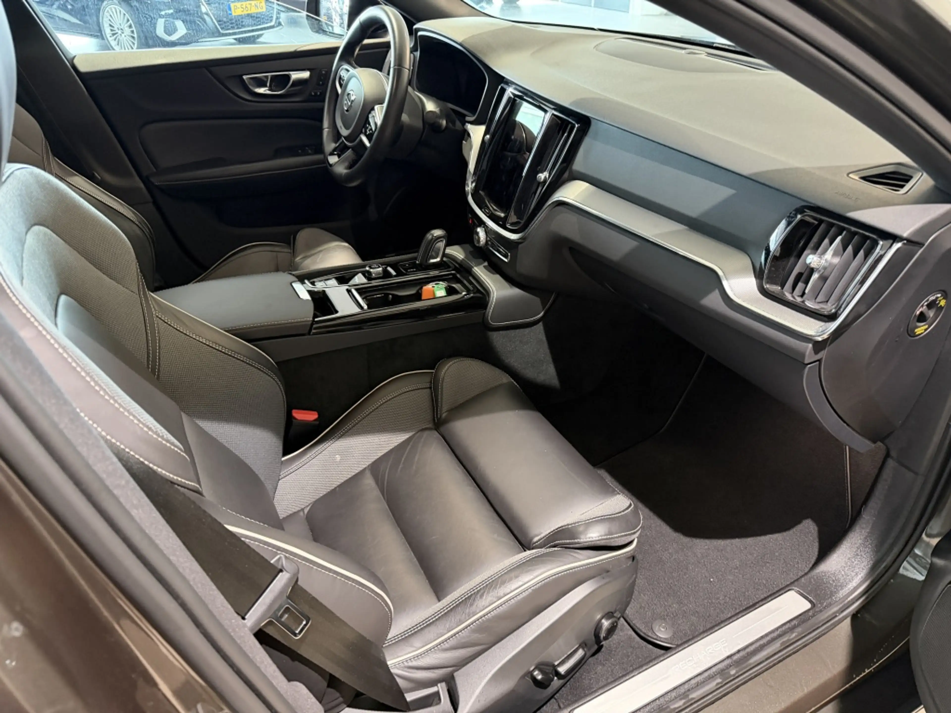 Volvo S60 2.0 Rech. T6 R-Des. — photo 3