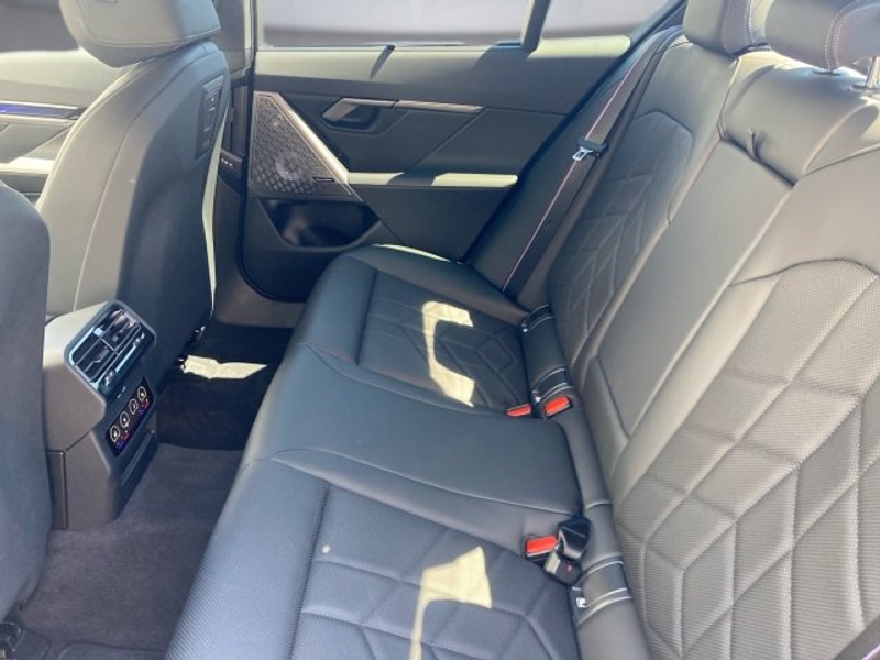 BMW 540 d xDrive Limousine G60 — photo 12