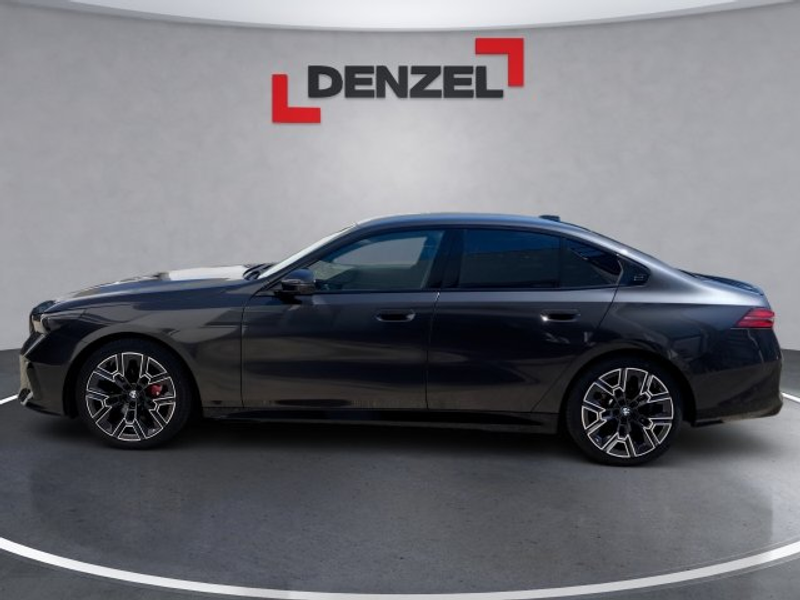 BMW 540 d xDrive Limousine G60 — photo 2