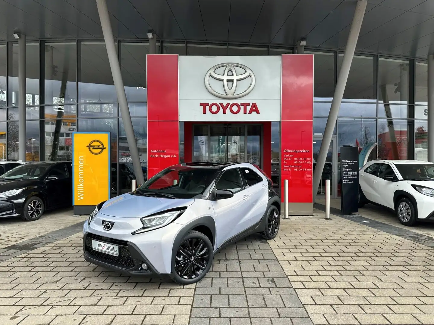 Toyota Aygo (X) JBL Edition, AUTOMATIK, LED, KAMERA Zilver - 2