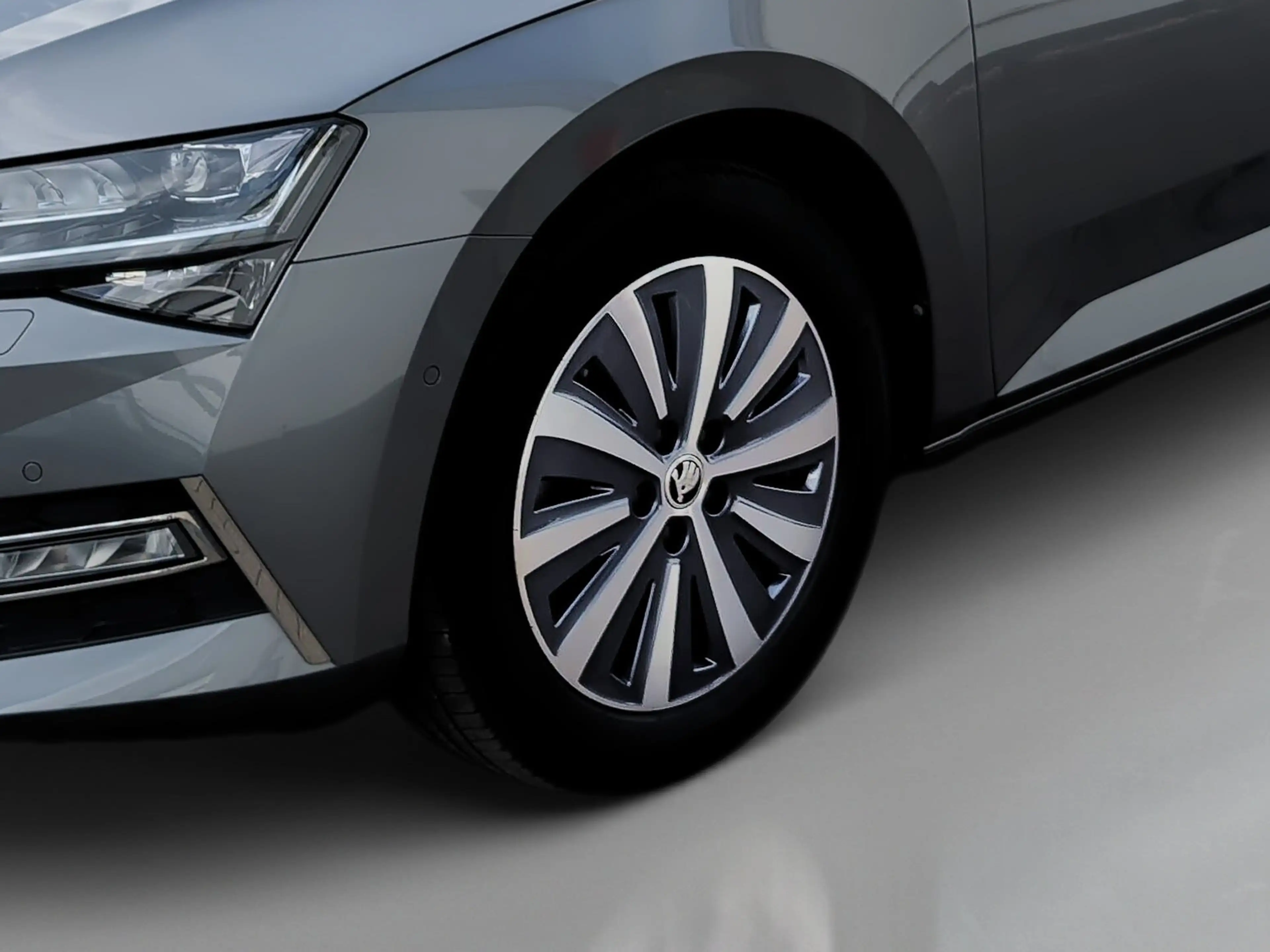 Skoda Superb Combi 1.4 TSI Style iV Standhzg+Matrix+Pano+RFK+AC — photo 10
