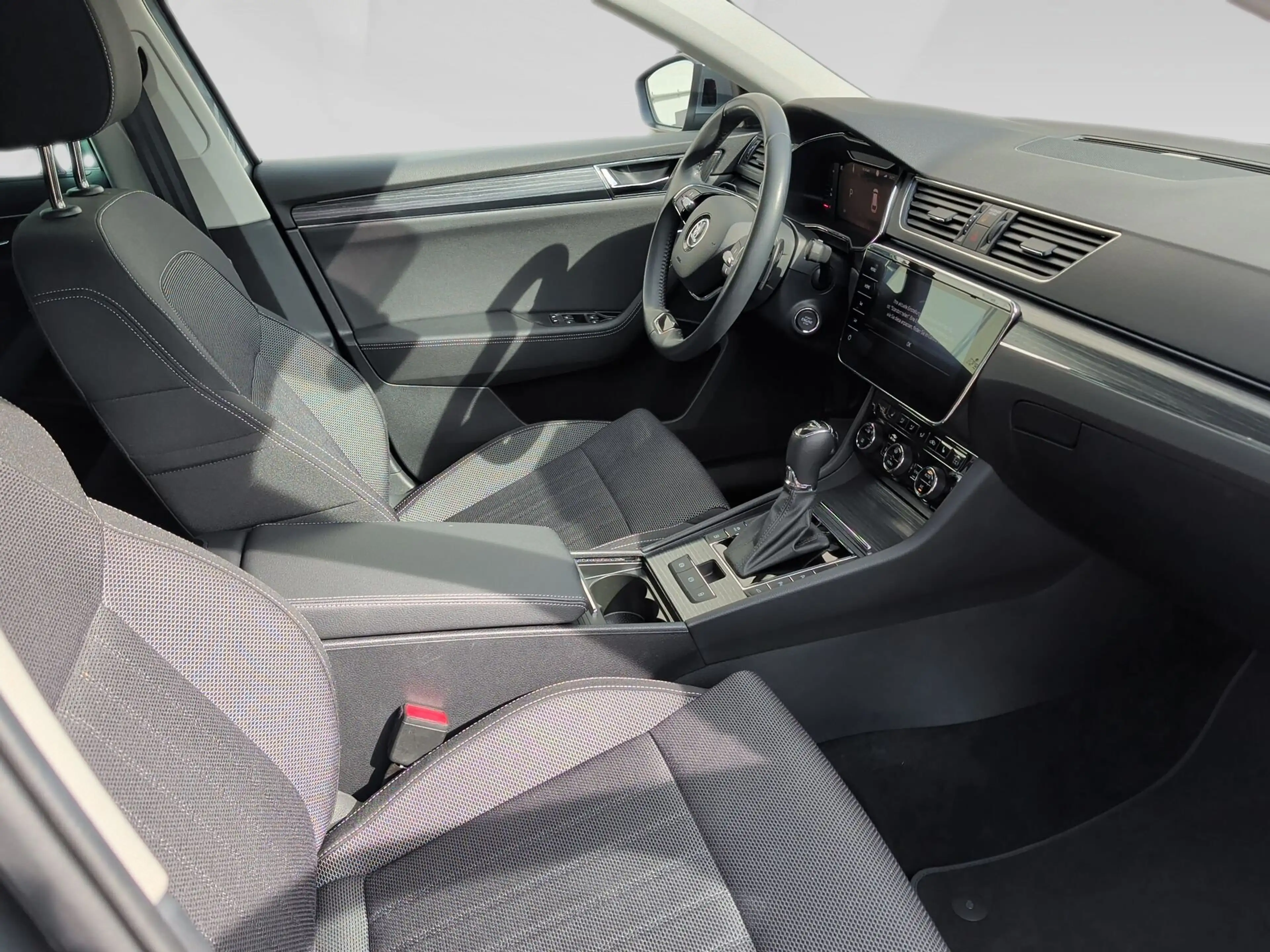 Skoda Superb Combi 1.4 TSI Style iV Standhzg+Matrix+Pano+RFK+AC — photo 12