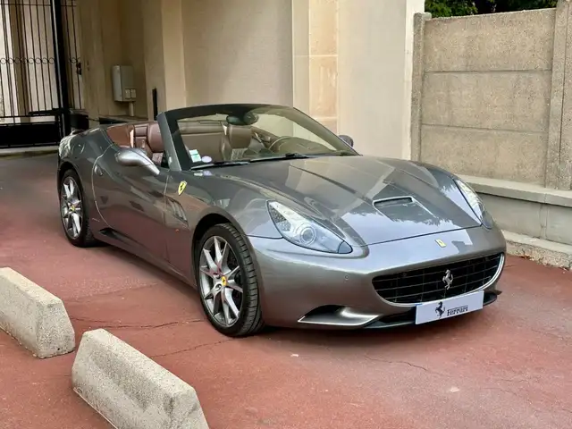 Ferrari California 4.3 V8 460