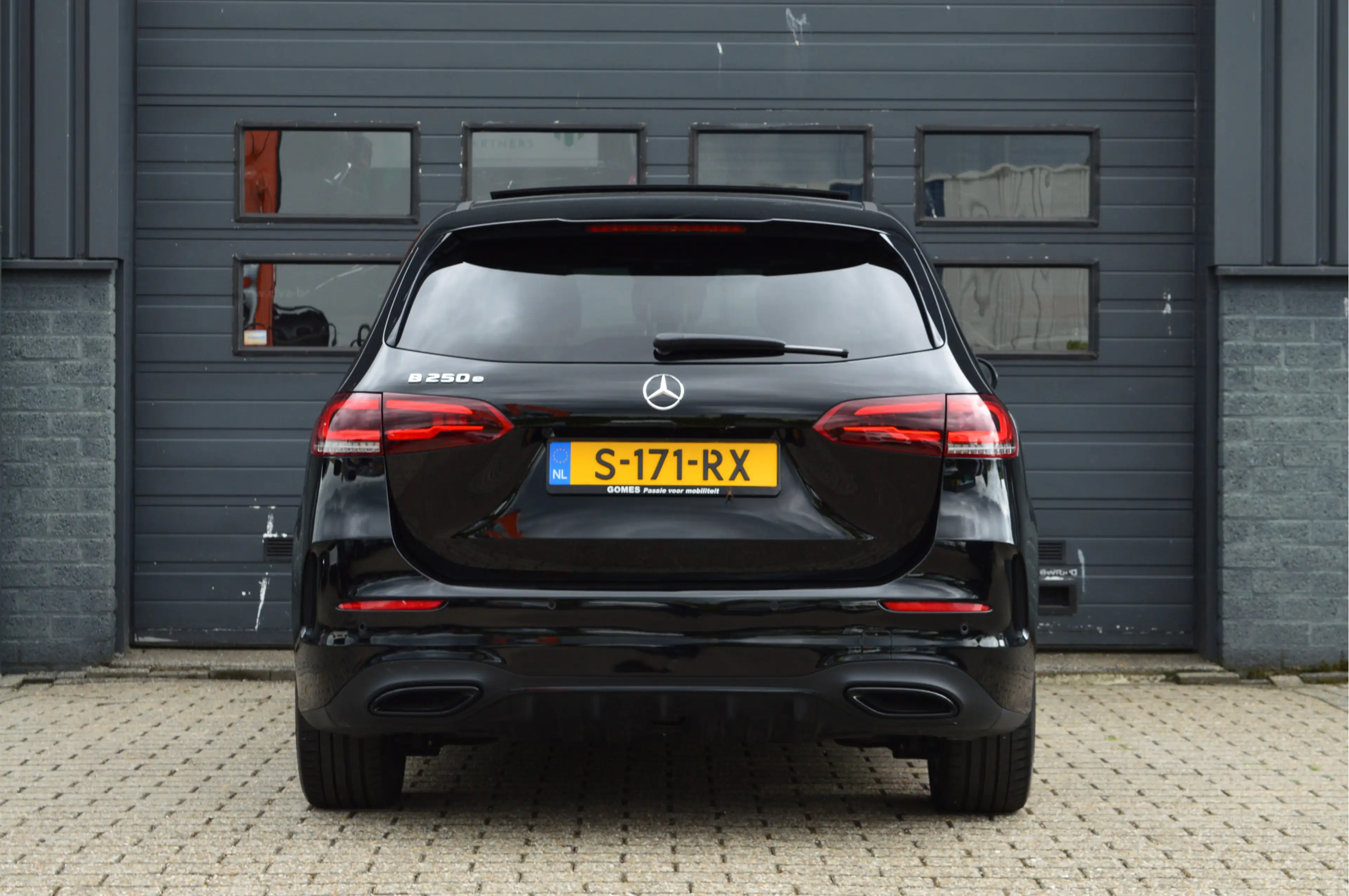Mercedes-Benz B 250 e Business Solution AMG | PANO | ACC | SOH 94% | — photo 6