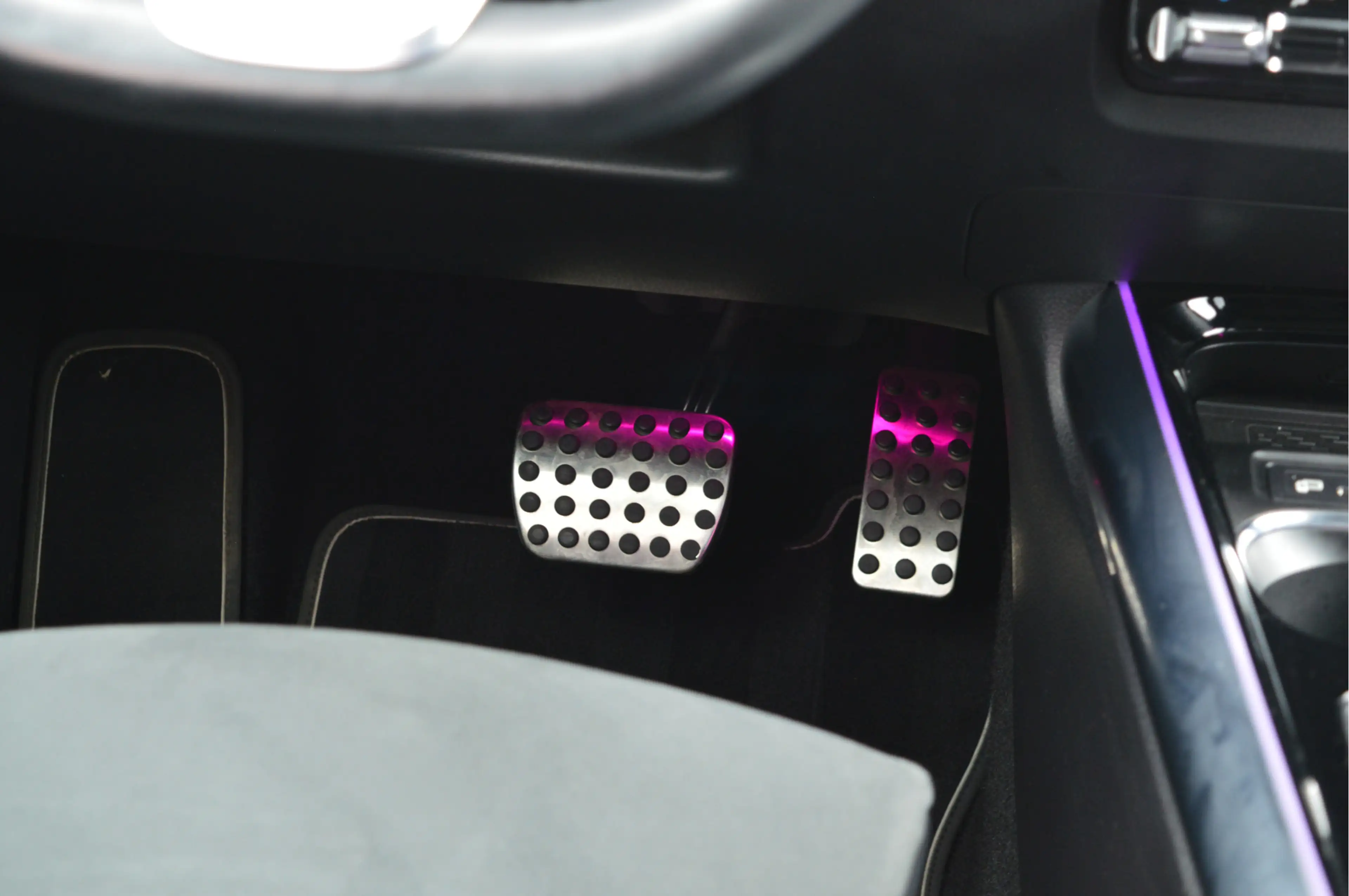 Mercedes-Benz B 250 e Business Solution AMG | PANO | ACC | SOH 94% | — photo 30