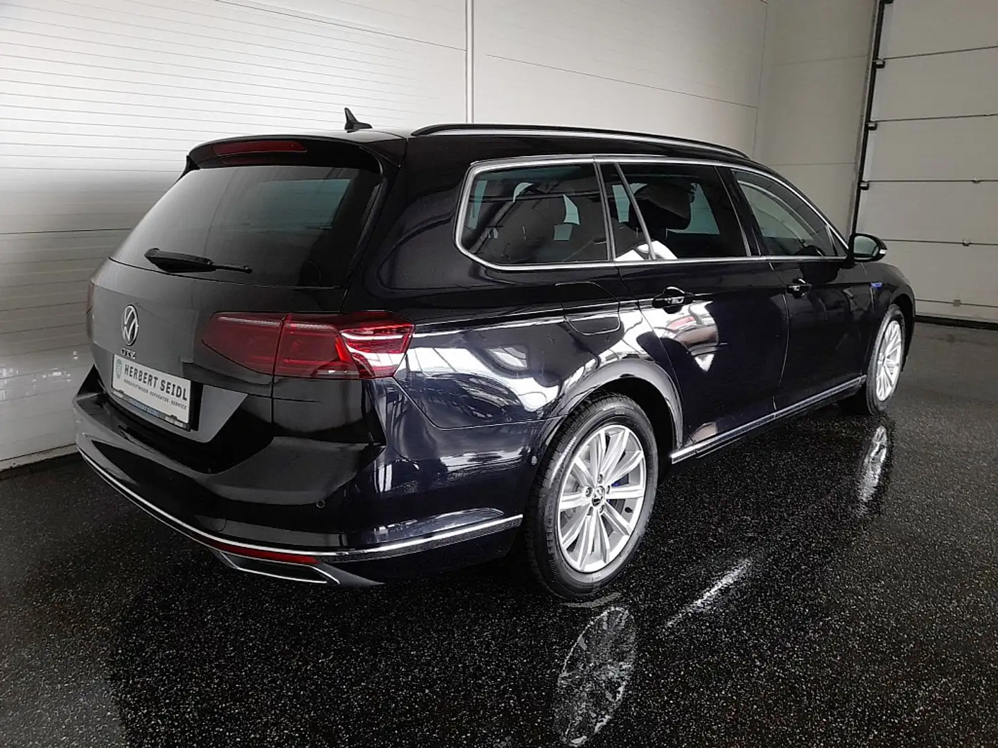 Volkswagen Passat Variant GTE PHEV DSG *MATRIX-LED / STANDHZG / VIRTUELL ... Schwarz - 2