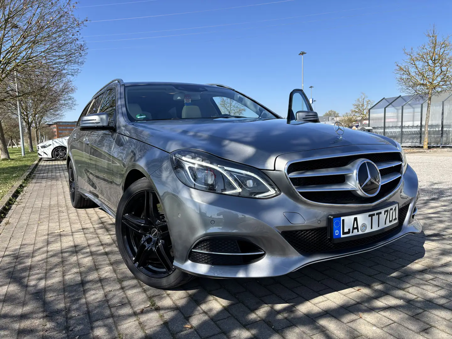 Mercedes-Benz E 300 T BlueTEC 7G-TRONIC Avantgarde Szary - 1