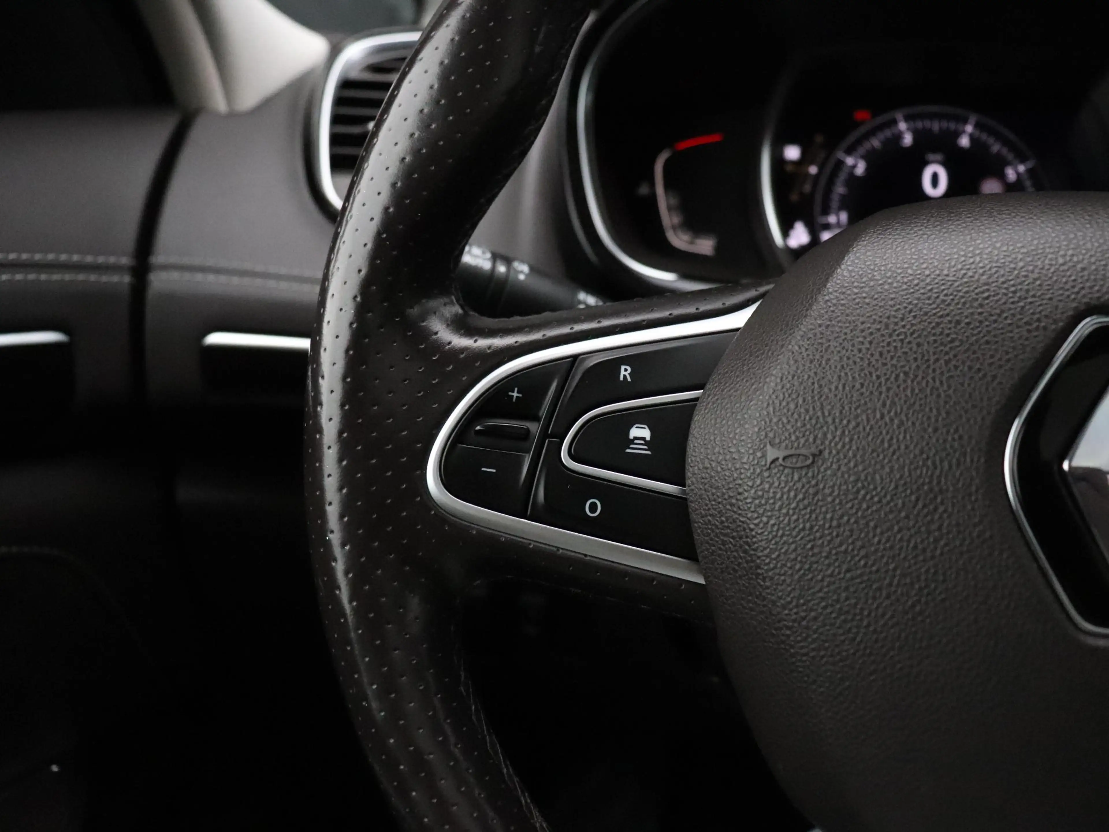 Renault Espace 1.8 TCe Initiale Paris 7p. | LEDER | BOSE | TREKHA — photo 27