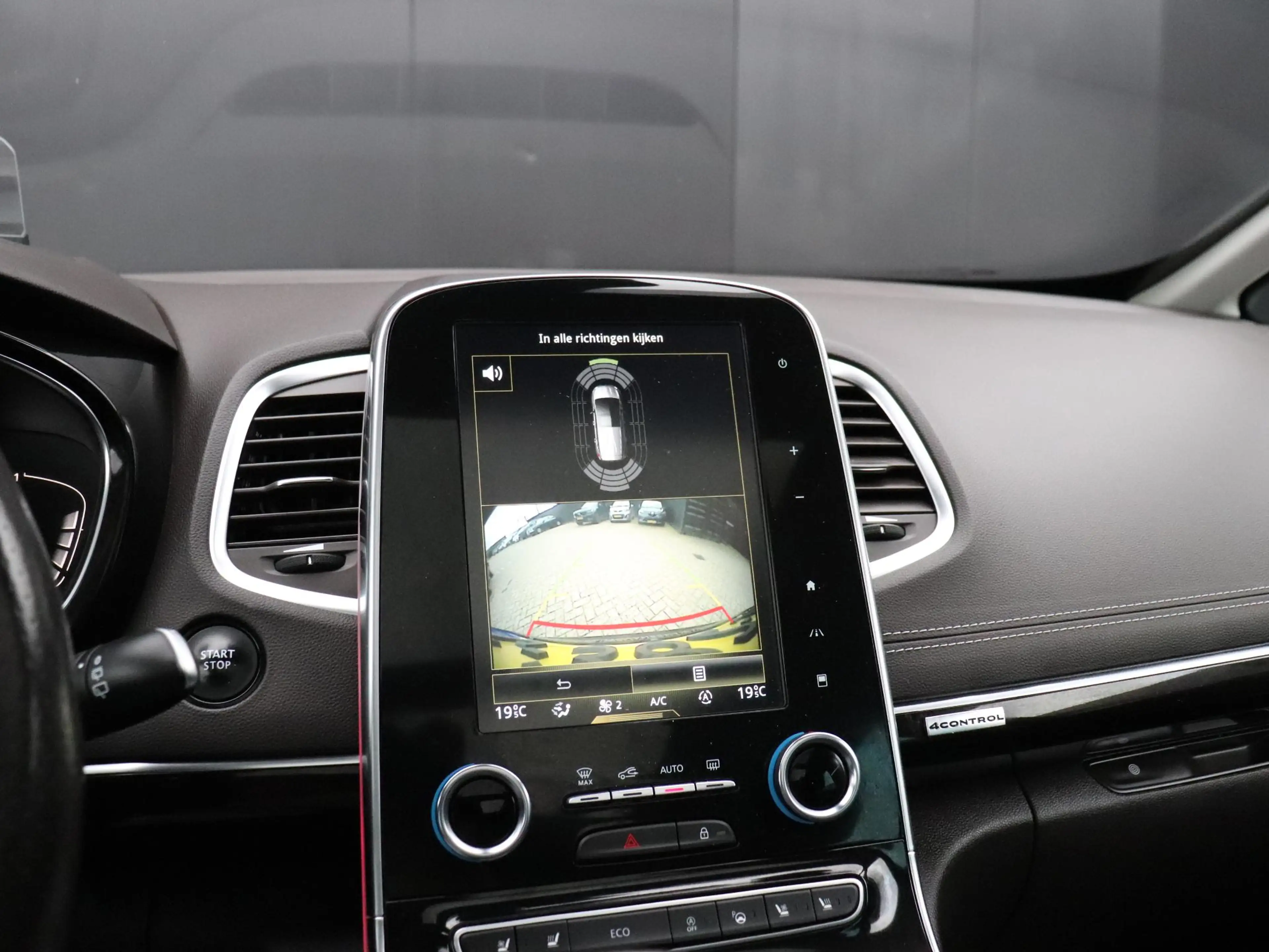 Renault Espace 1.8 TCe Initiale Paris 7p. | LEDER | BOSE | TREKHA — photo 9