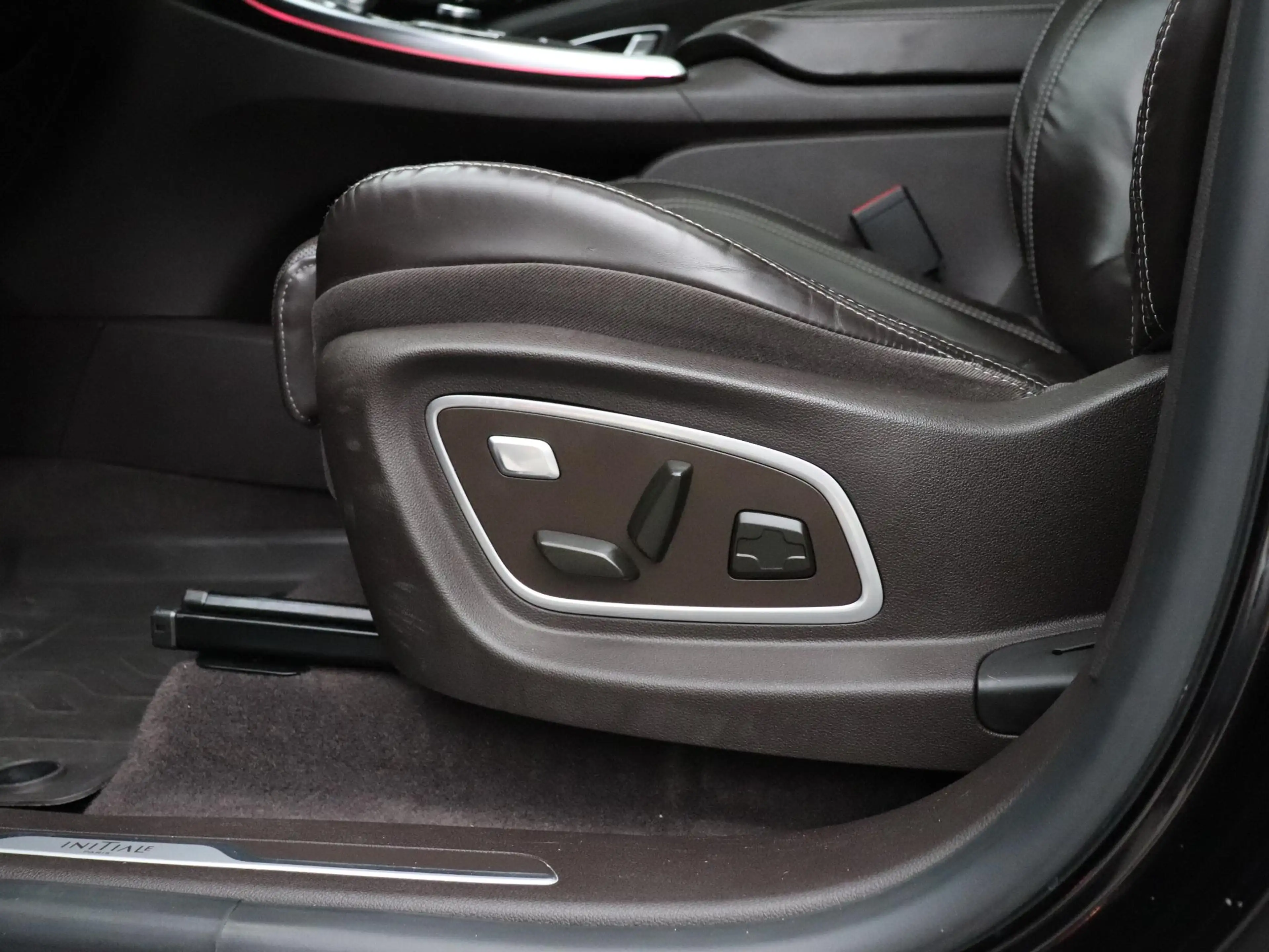 Renault Espace 1.8 TCe Initiale Paris 7p. | LEDER | BOSE | TREKHA — photo 13