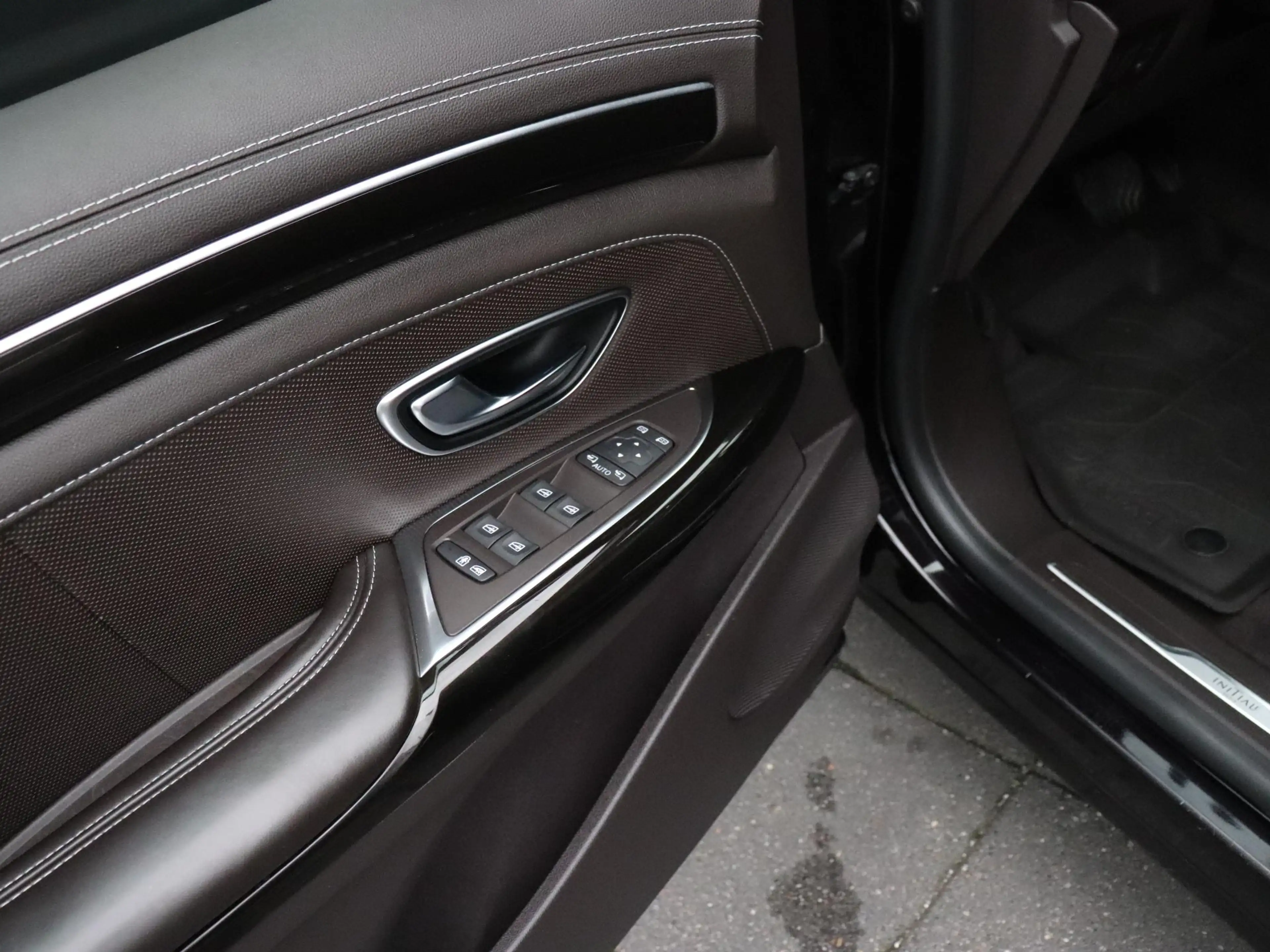Renault Espace 1.8 TCe Initiale Paris 7p. | LEDER | BOSE | TREKHA — photo 20