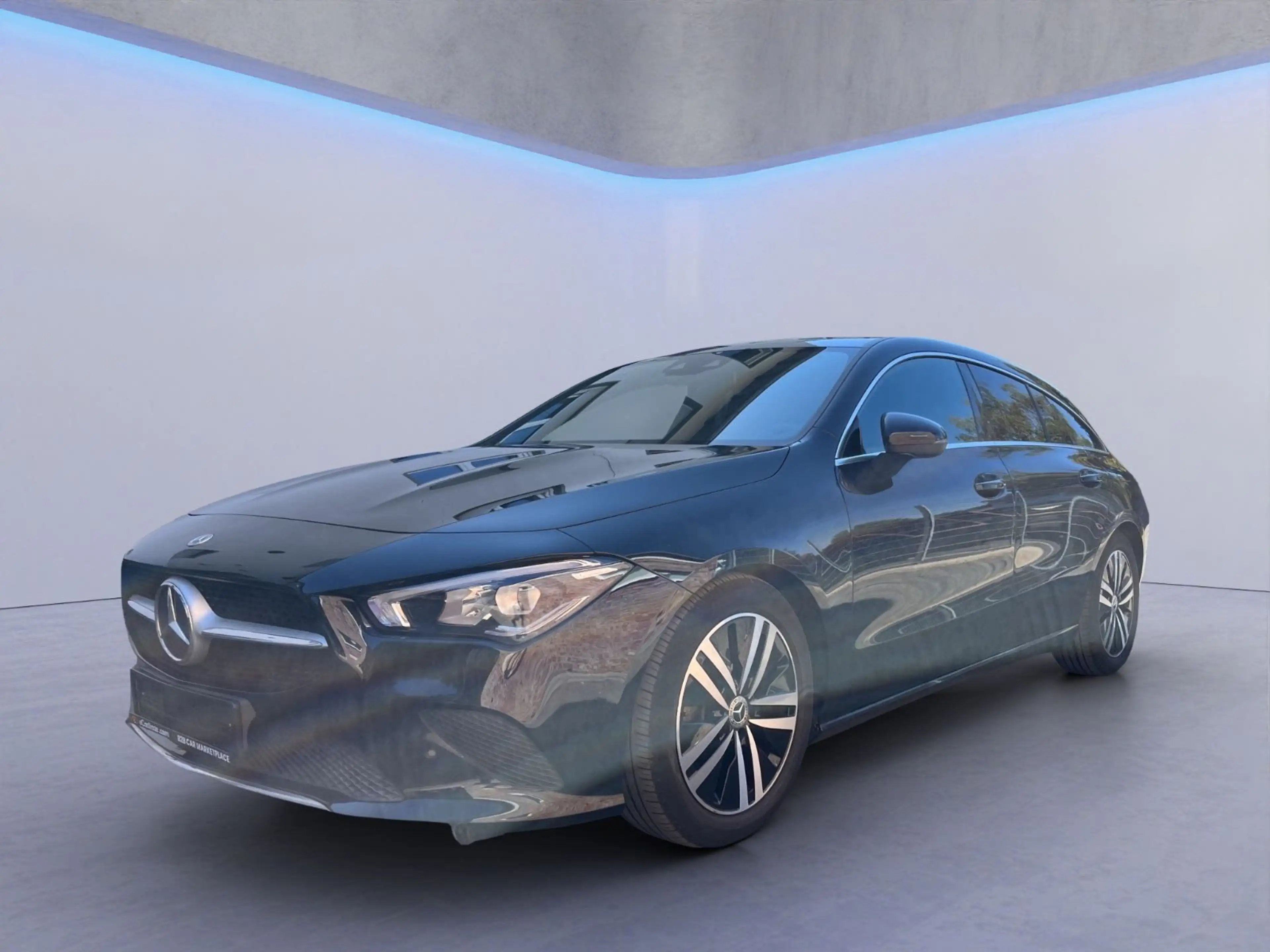 Mercedes-Benz CLA 180 Leder/Wide/AHK/SHZ/Kam+2xPDC/Ambient